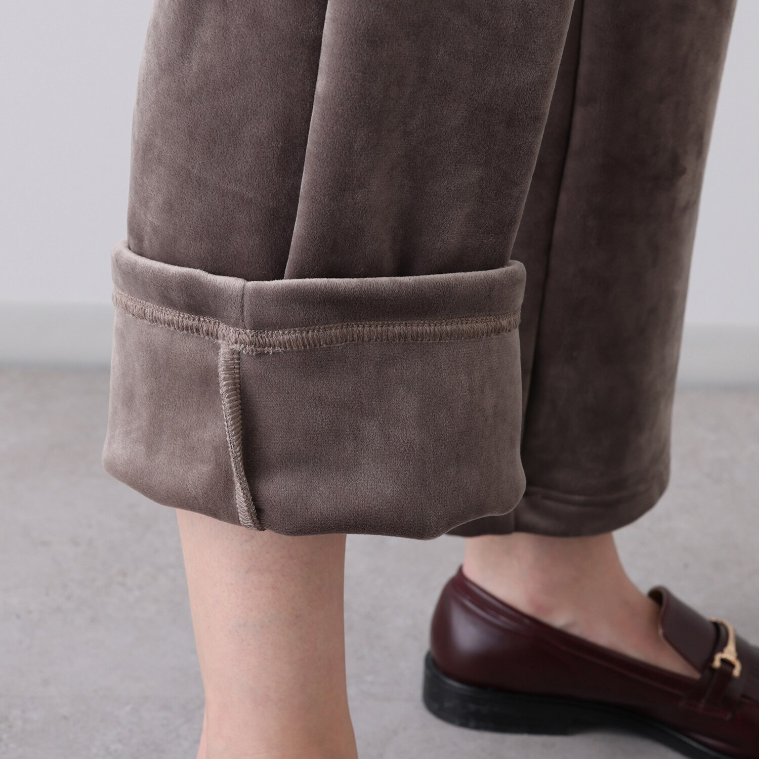 アトリエール 蓄熱保温 両面ベロア スタイリッシュ ワイドパンツ