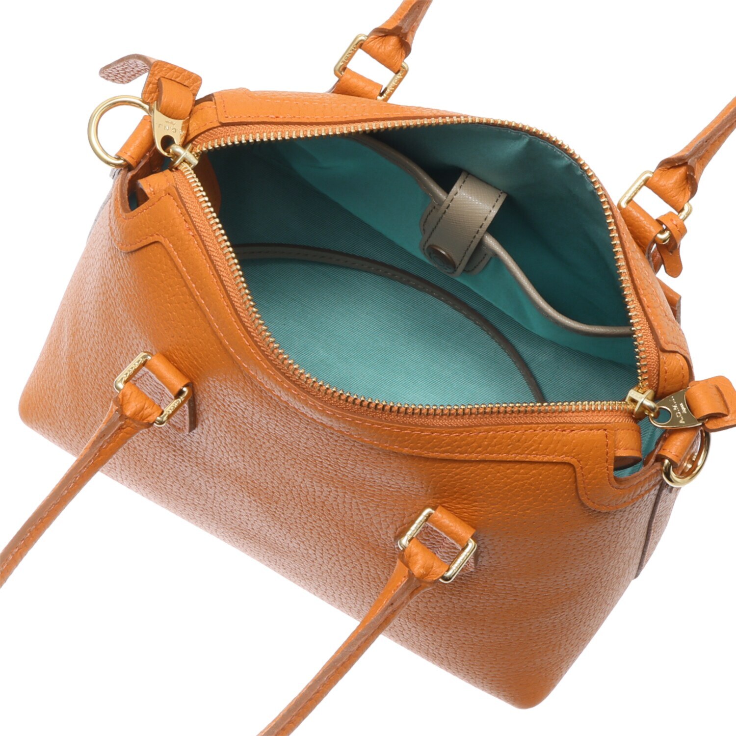 エーディーエムジェイ ＴＨＥ　ＢＥＥ 牛革シュリンク型押し ボストンバッグ