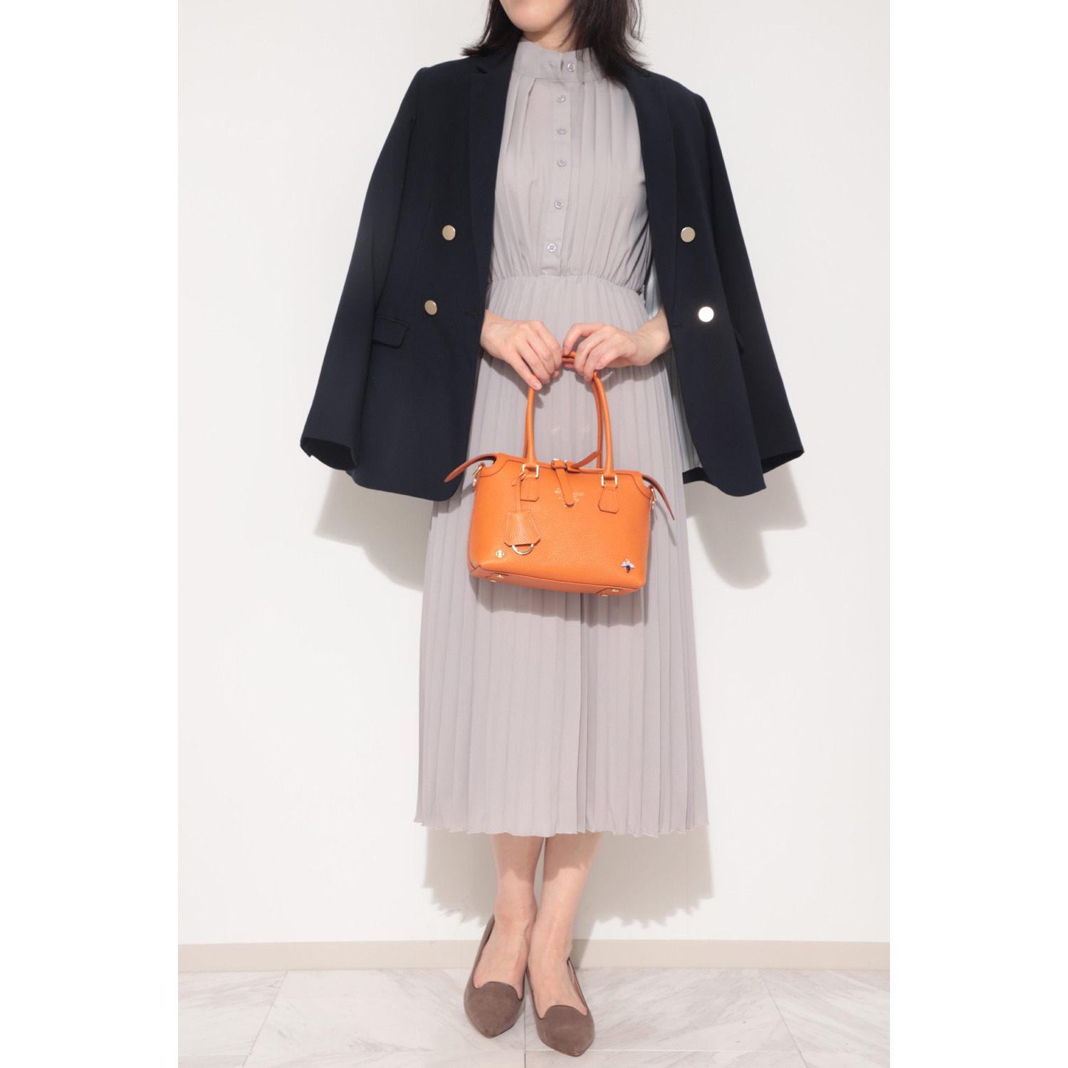 エーディーエムジェイ ＴＨＥ　ＢＥＥ 牛革シュリンク型押し ボストンバッグ