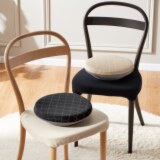 座ってゆらゆら動くことで 骨盤周りの運動が 簡単にできる “Ｎｅｗｍｅｅ ローリングクッション”