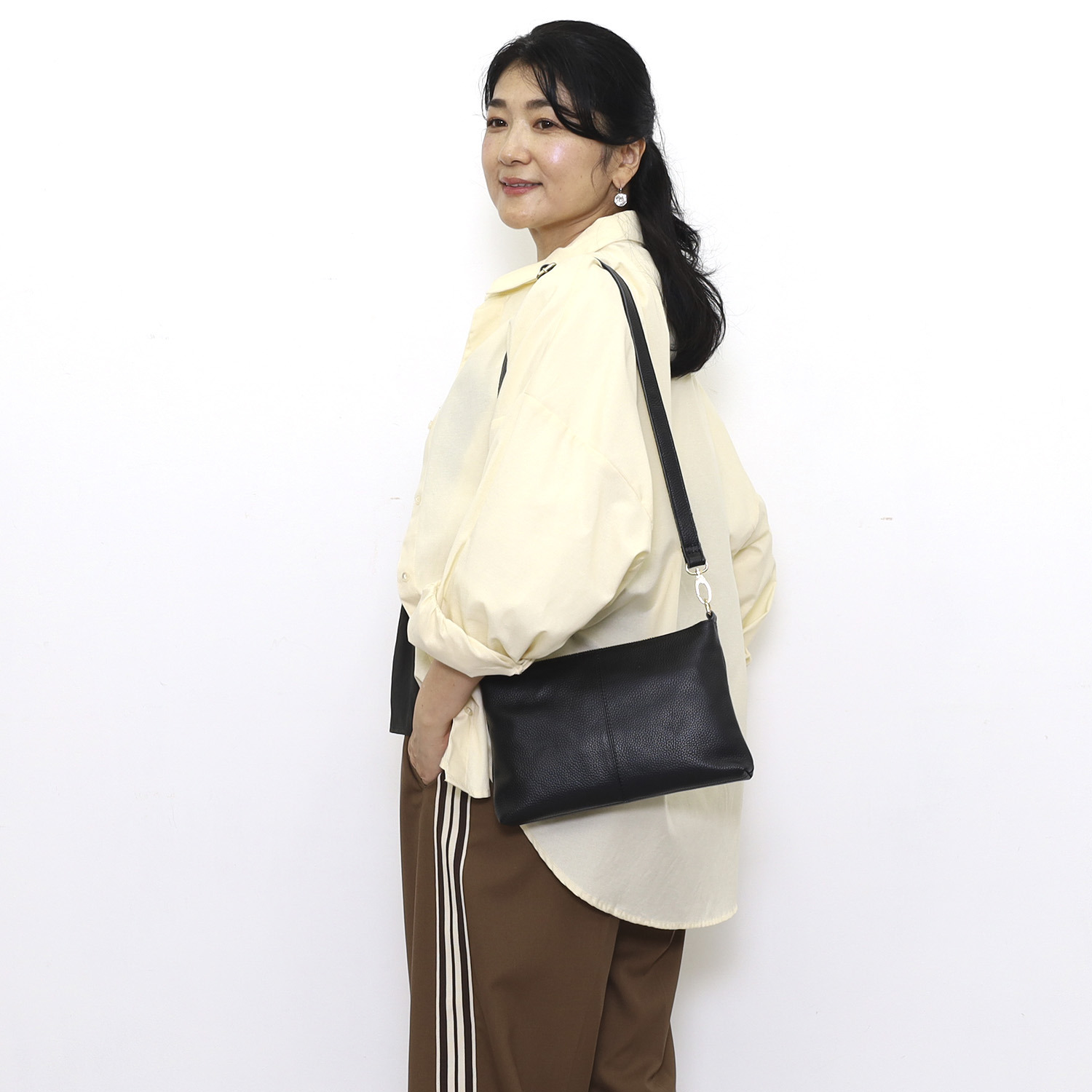 クーコ 牛革シュリンク型押し ２ウェイ ショルダーバッグ