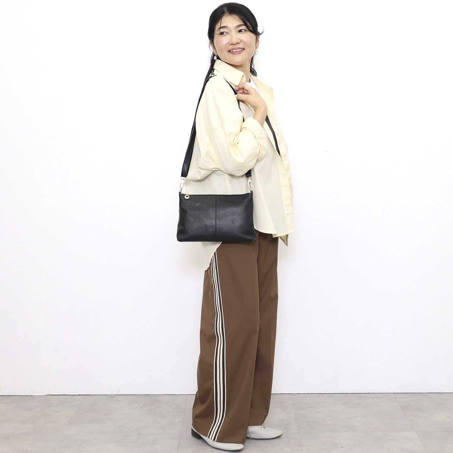 クーコ 牛革シュリンク型押し ２ウェイ ショルダーバッグ