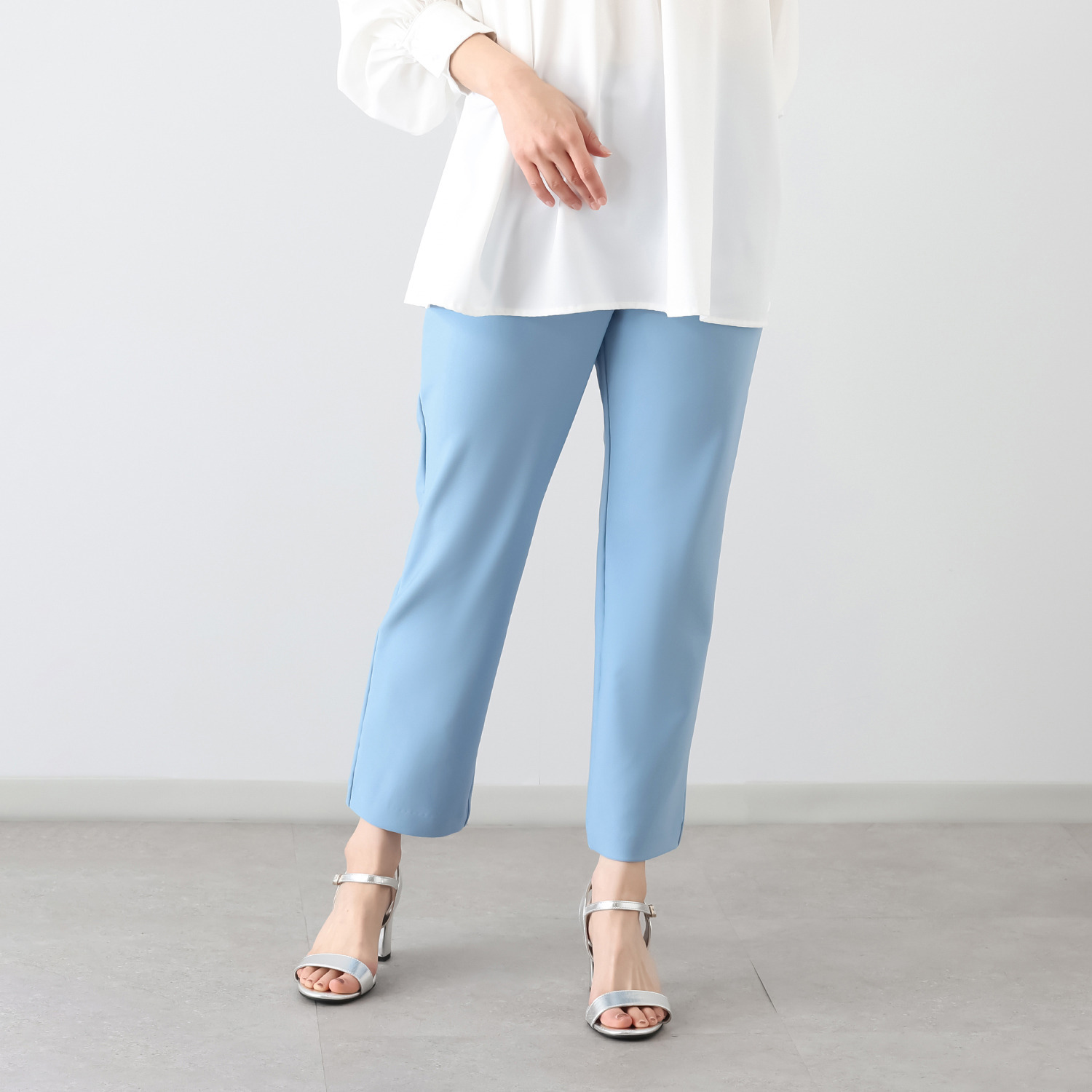 ピーツー え！？はいてないみたい？ 純日本製　美脚ストレート やわらかストレッチパンツ ＜股下６４ｃｍ＞