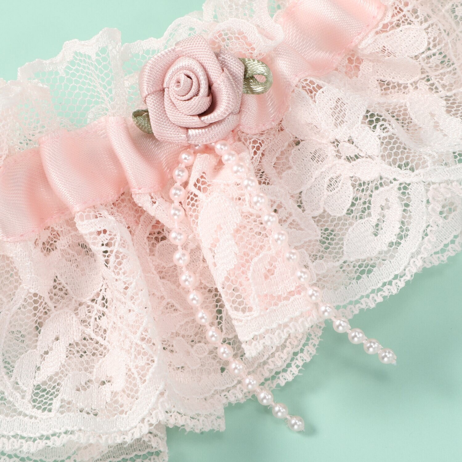 ラ　ルイス パール調ビジュウ＆ ローズモティーフ アームバンド２色セット