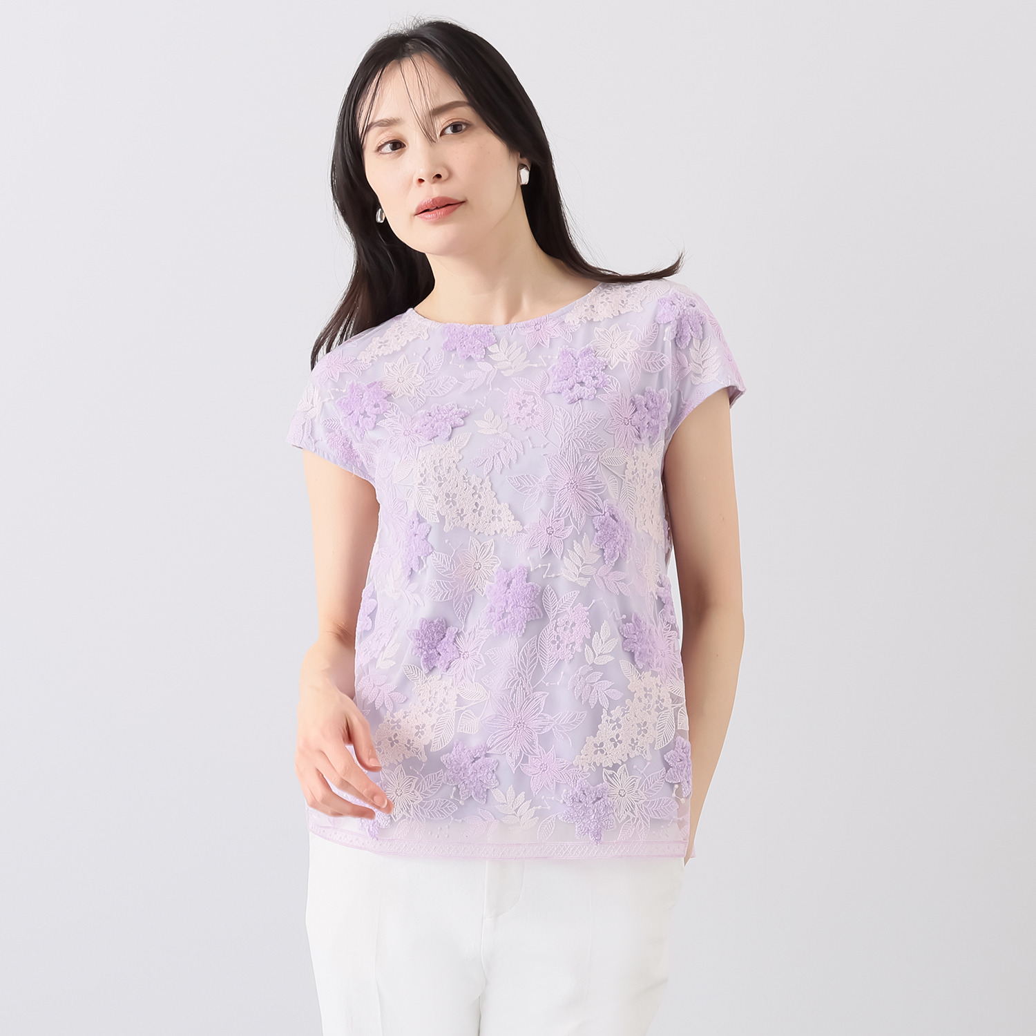 ルクオーレ １枚で華やか シェニールアクセント 総レースプルオーバー