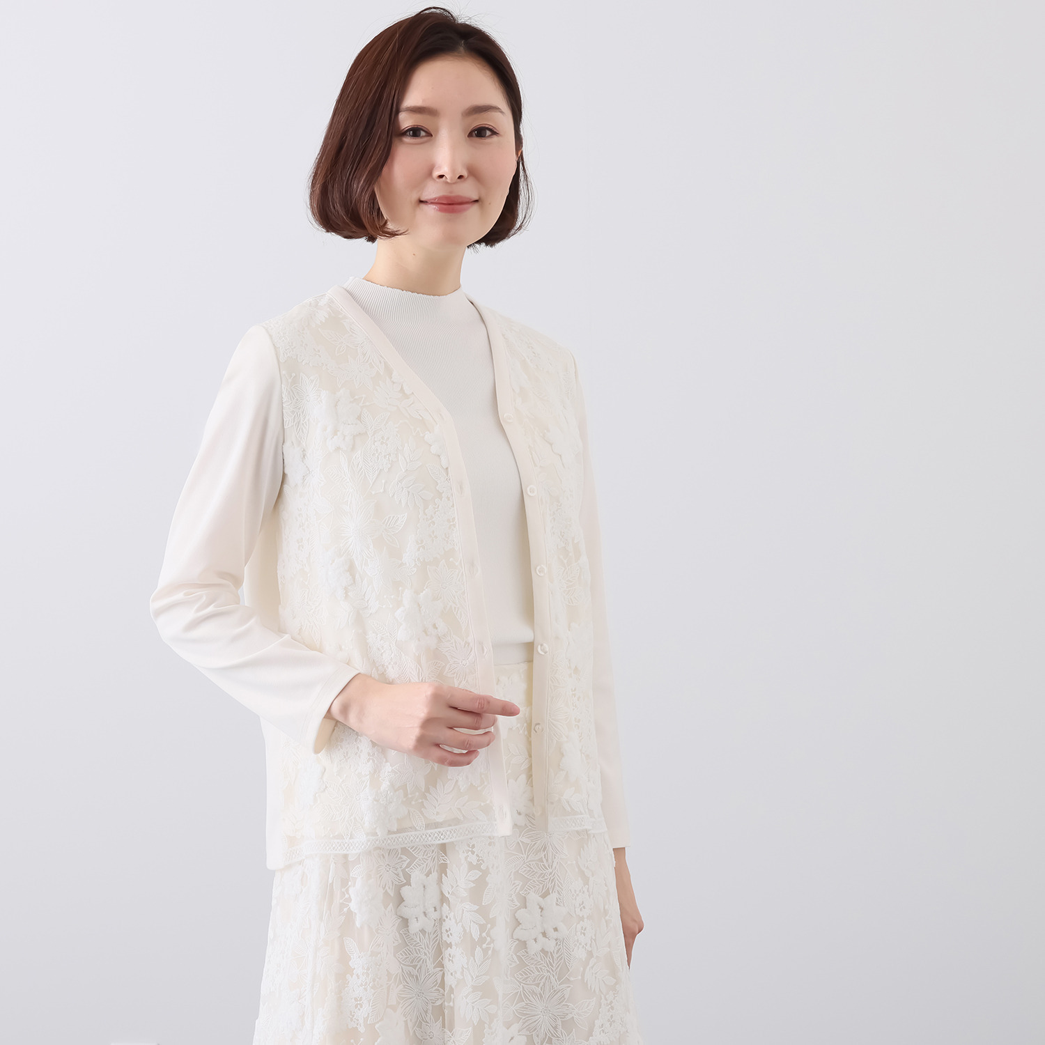 ルクオーレ シェニールアクセント レース切替 Ｖネックカーディガン