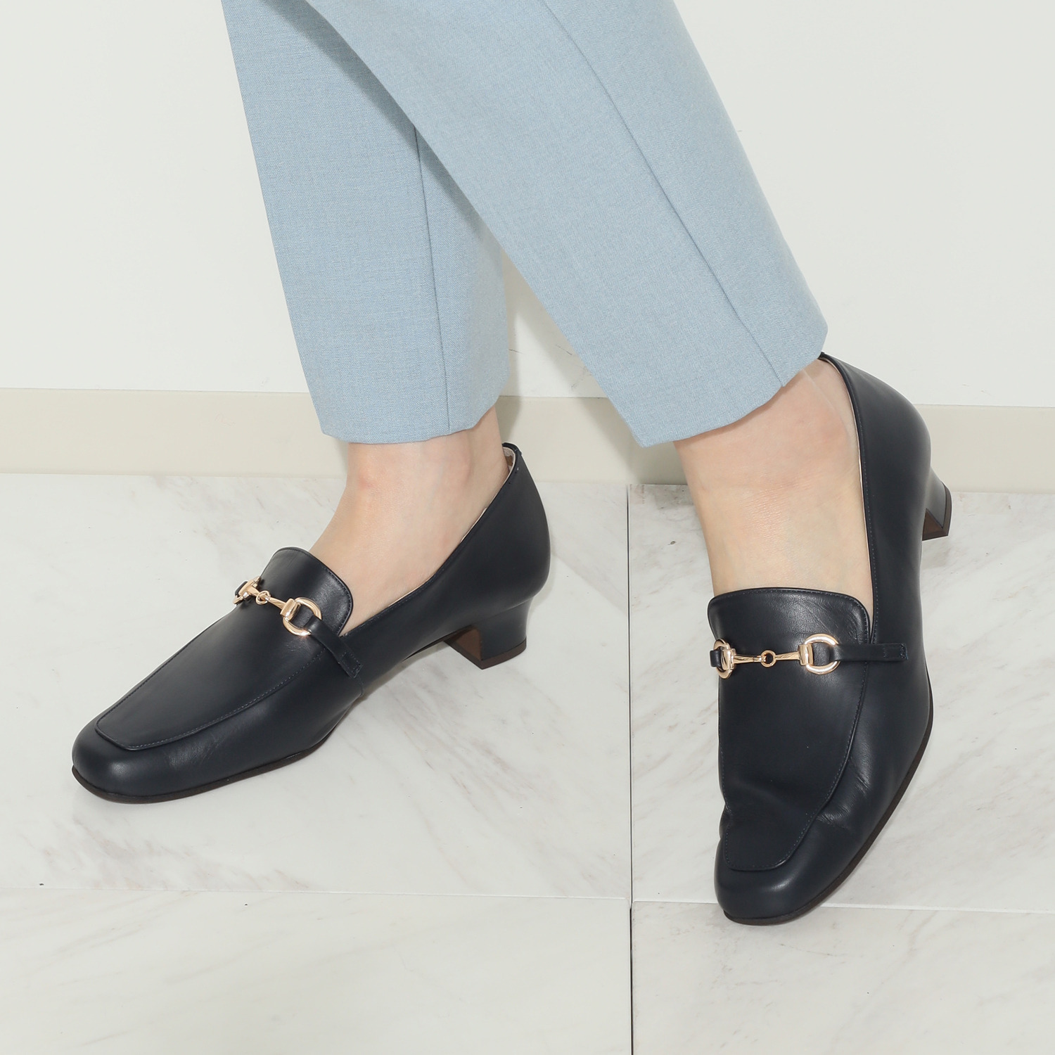 卑弥呼 “快適ウォークシリーズ” 日本製　はっ水牛革 デザインヒールローファー