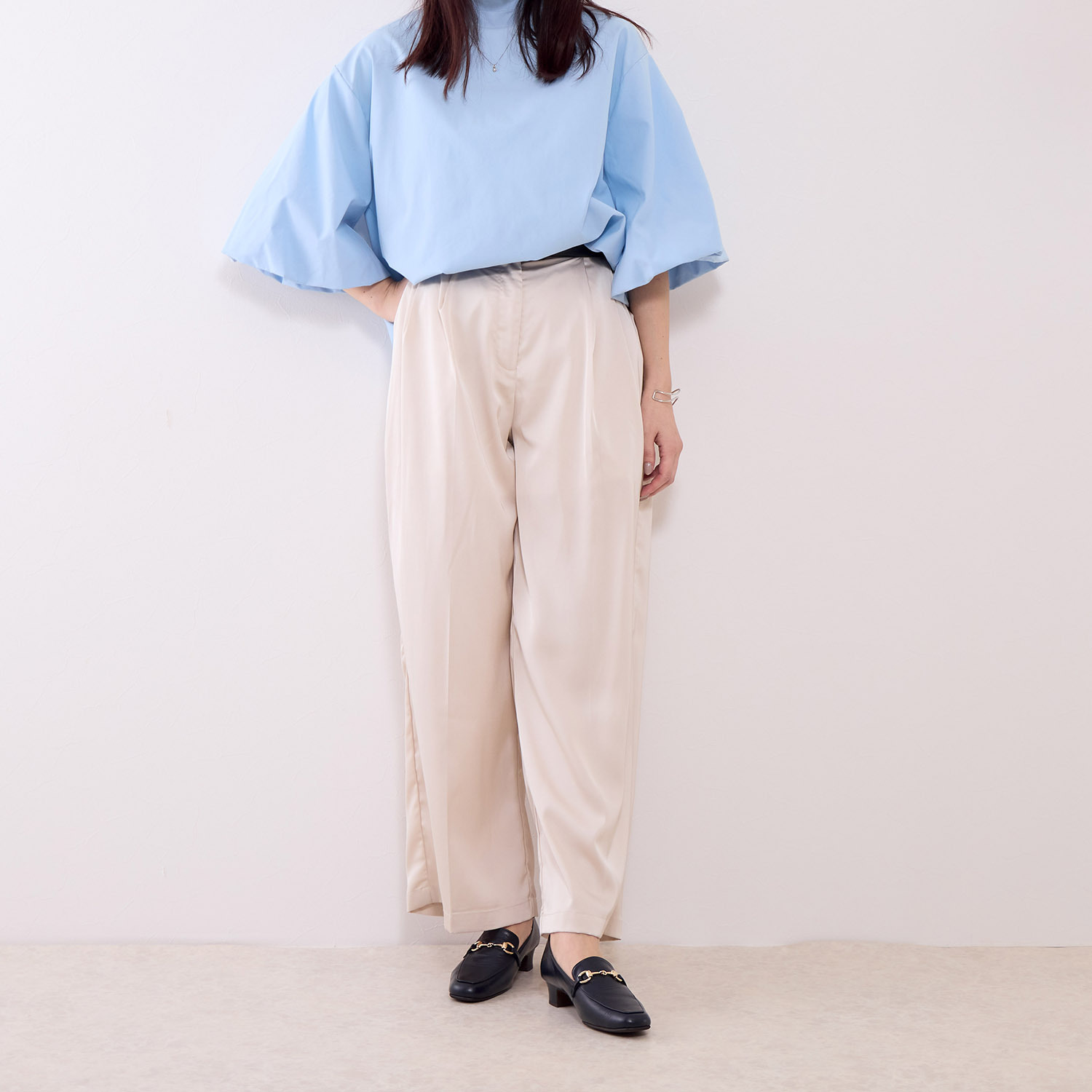 卑弥呼 “快適ウォークシリーズ” 日本製　はっ水牛革 デザインヒールローファー