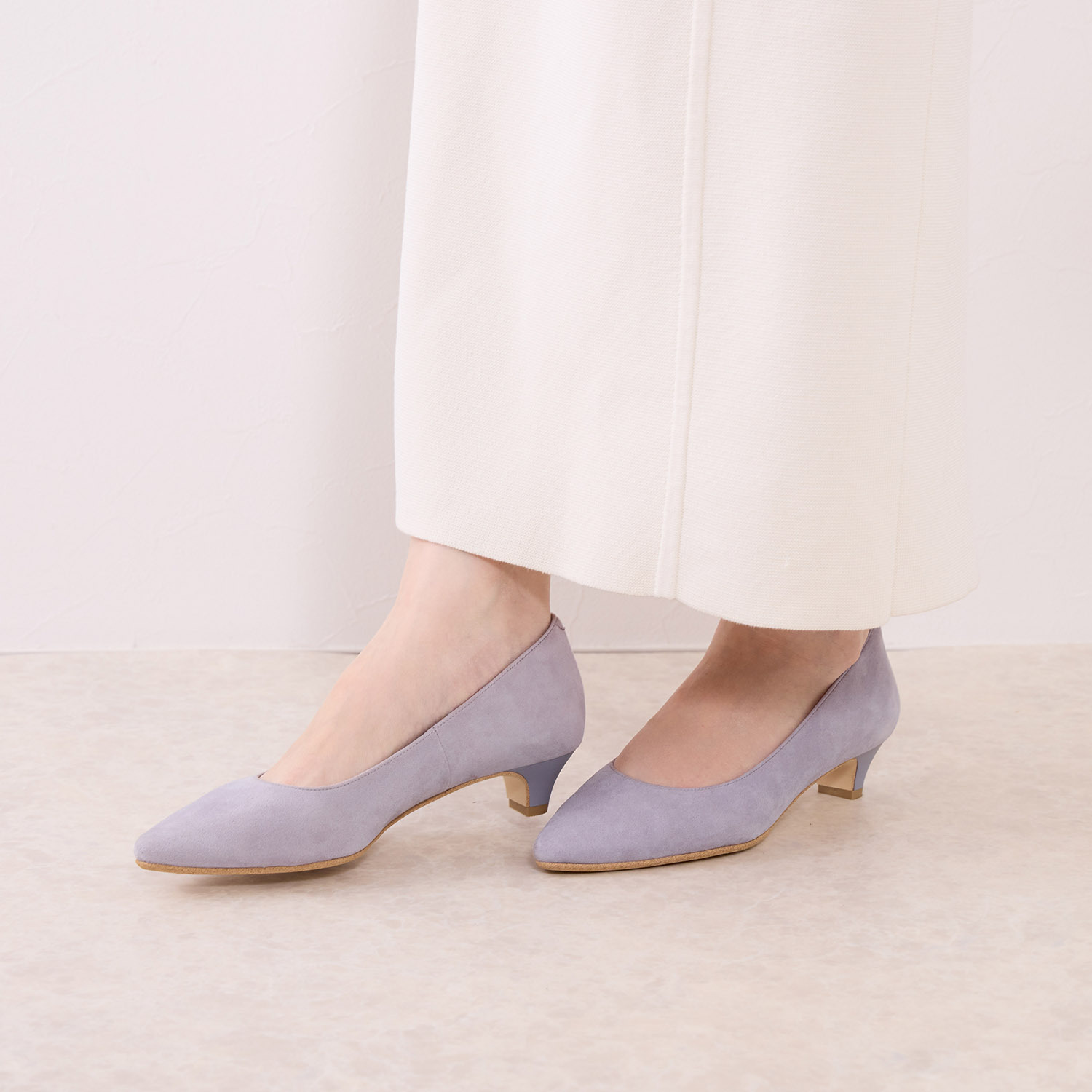 卑弥呼 “快適ウォークシリーズ” 日本製　はっ水レザー ポインテッドパンプス