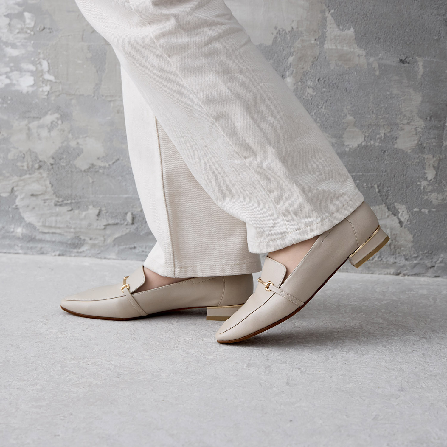 卑弥呼 日本製　はっ水羊革 かかとシャーリング ソフトローファー