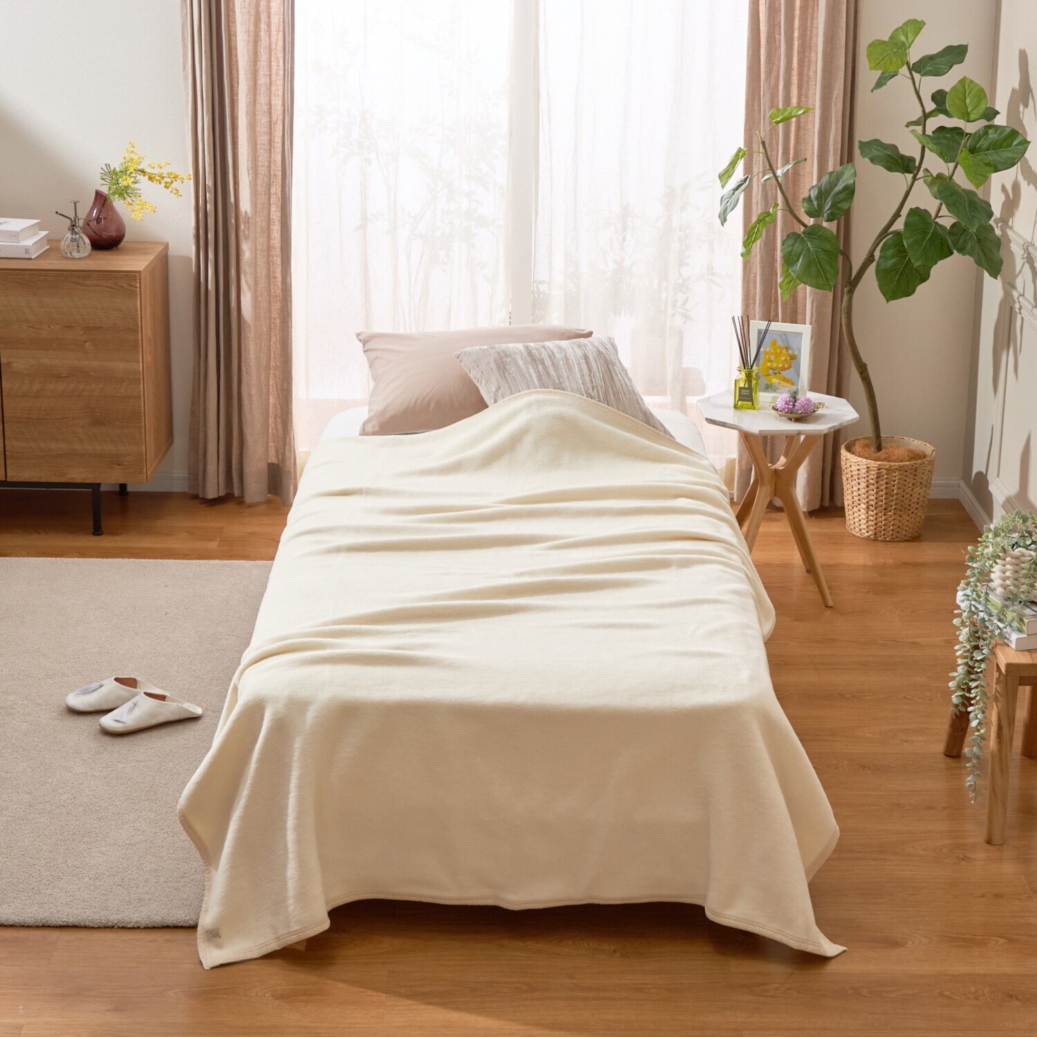 快眠博士 起毛師こだわりの仕上げ 天然シルクの シルクオーラ美 掛け毛布 ＜シングル＞