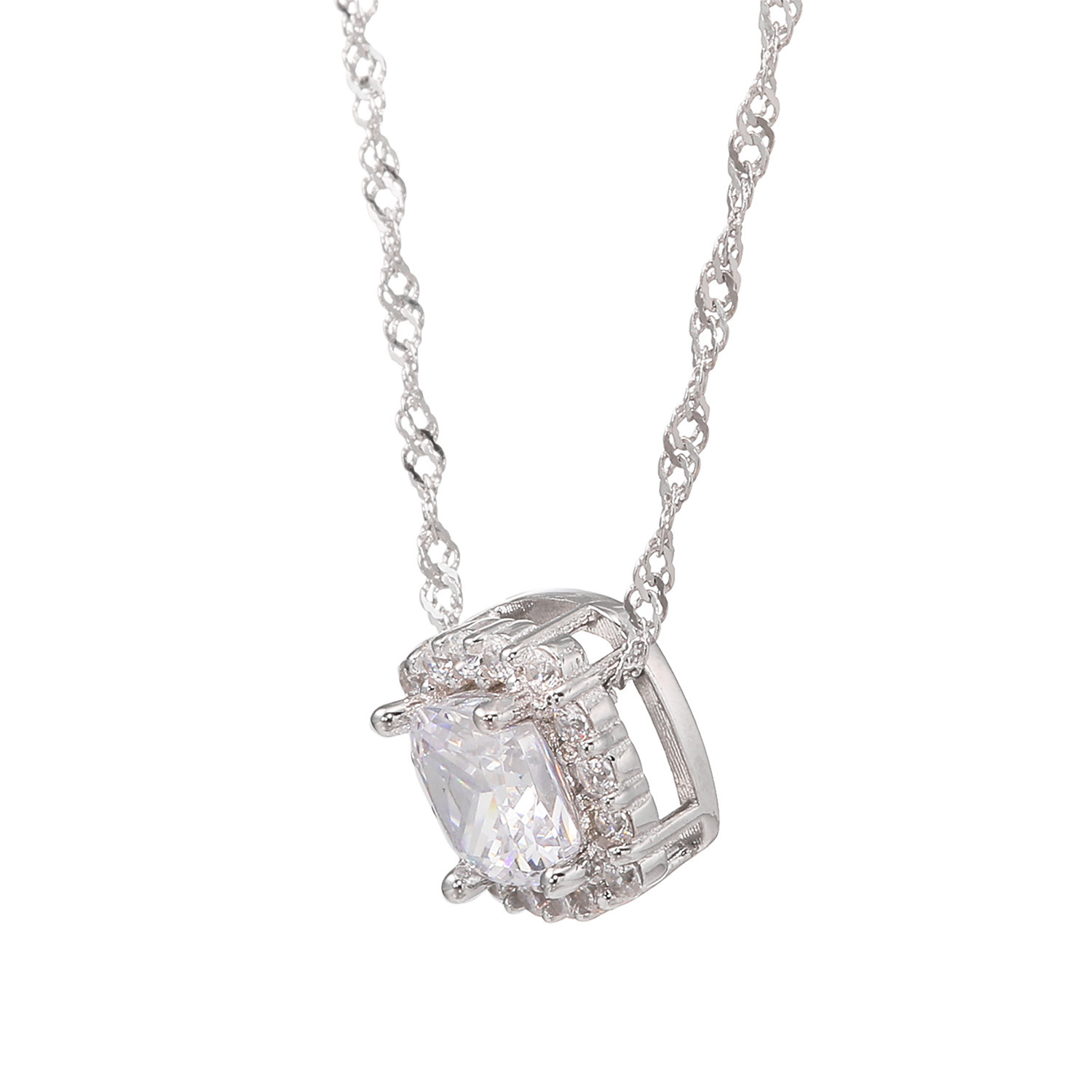 ニューヨークからの贈り物 シルバー　ＣＺ ニューヨーク・ エクセプショナル・ カット（Ｒ） クッションシェイプ ペンダント