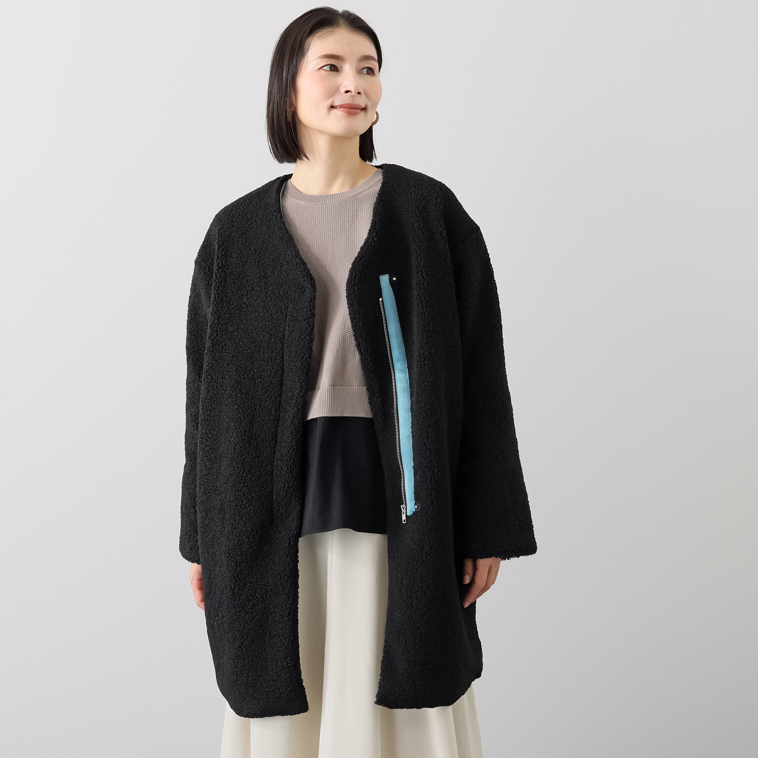 ラ　ヴァーグ　デトワール 軽やかで暖かい すっきりシルエットの リラックスボアコート