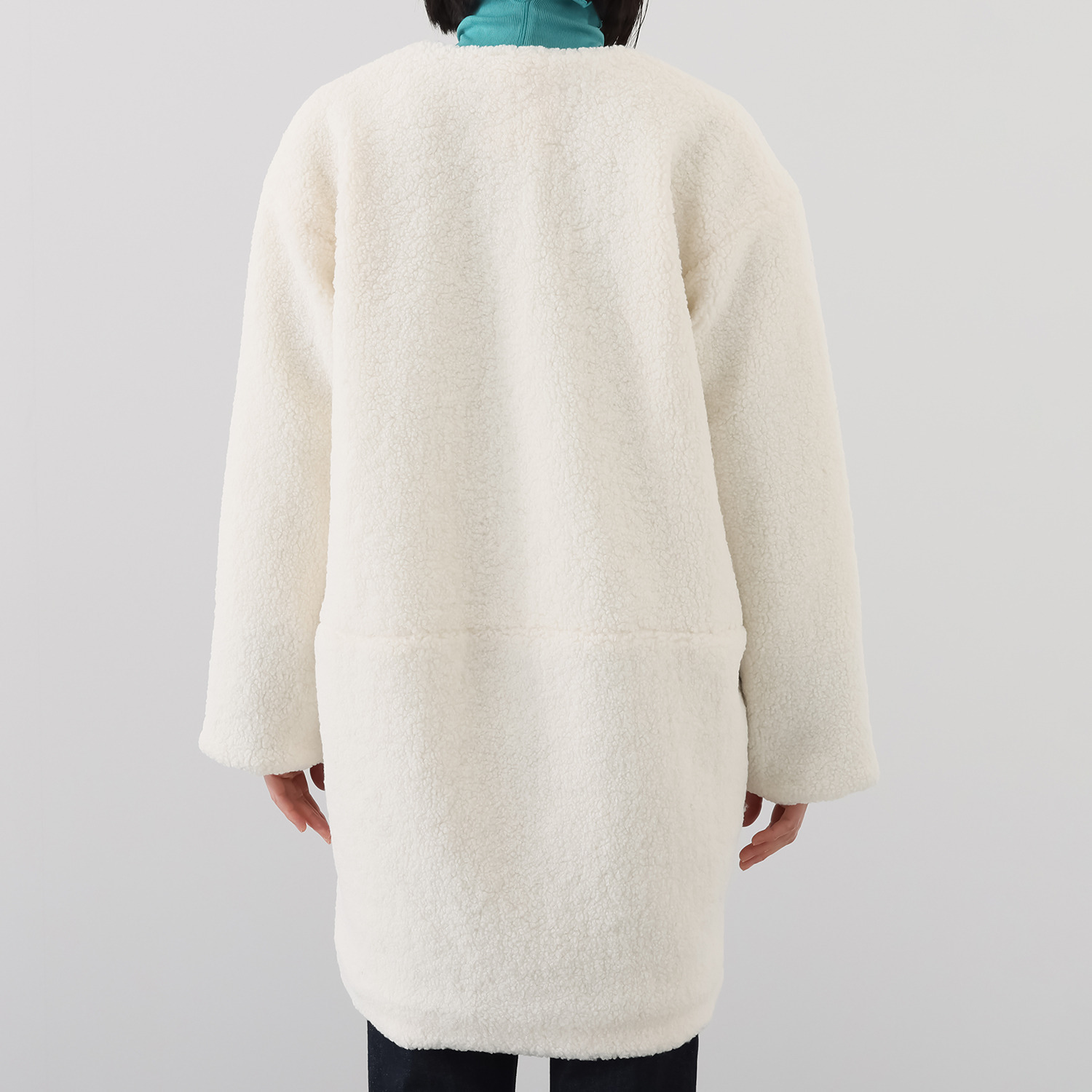 ラ　ヴァーグ　デトワール 軽やかで暖かい すっきりシルエットの リラックスボアコート