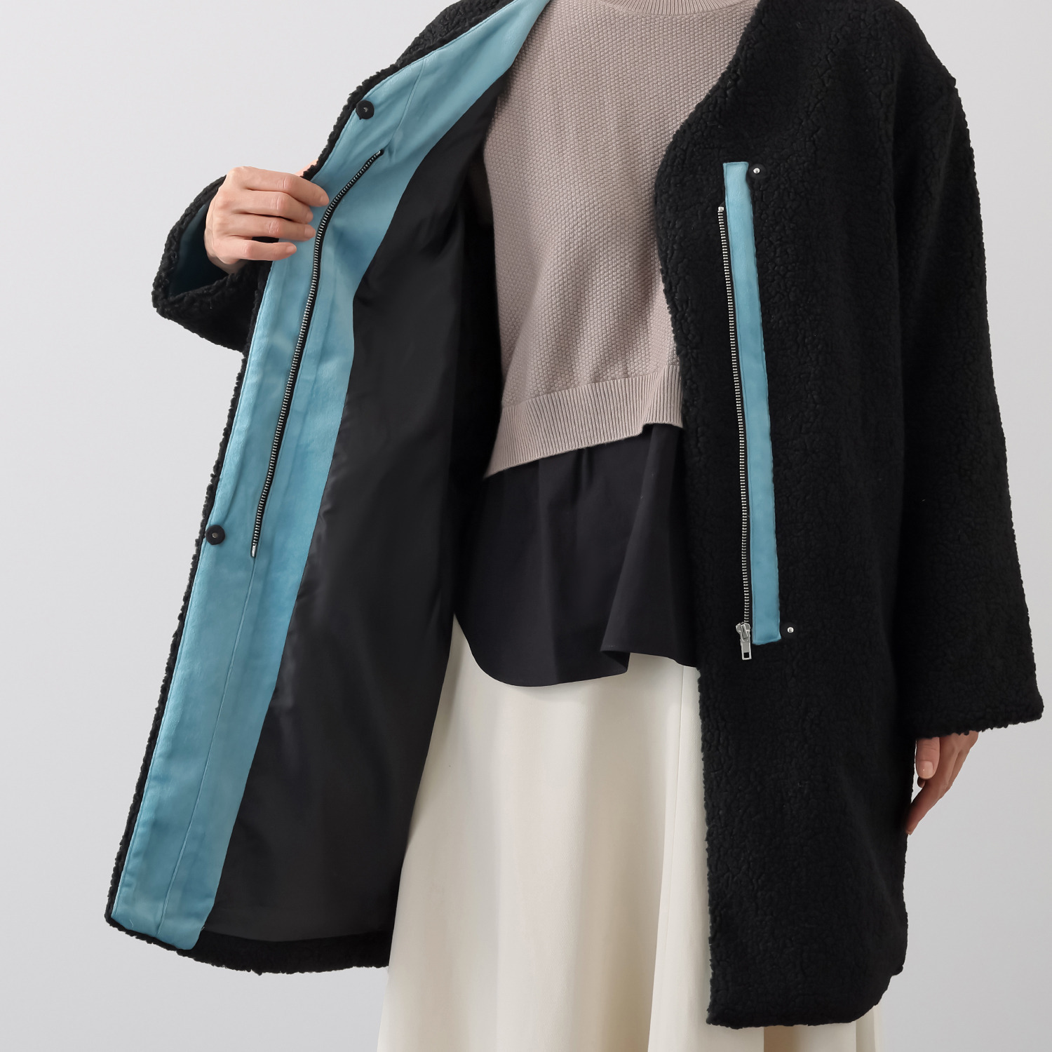 ラ　ヴァーグ　デトワール 軽やかで暖かい すっきりシルエットの リラックスボアコート