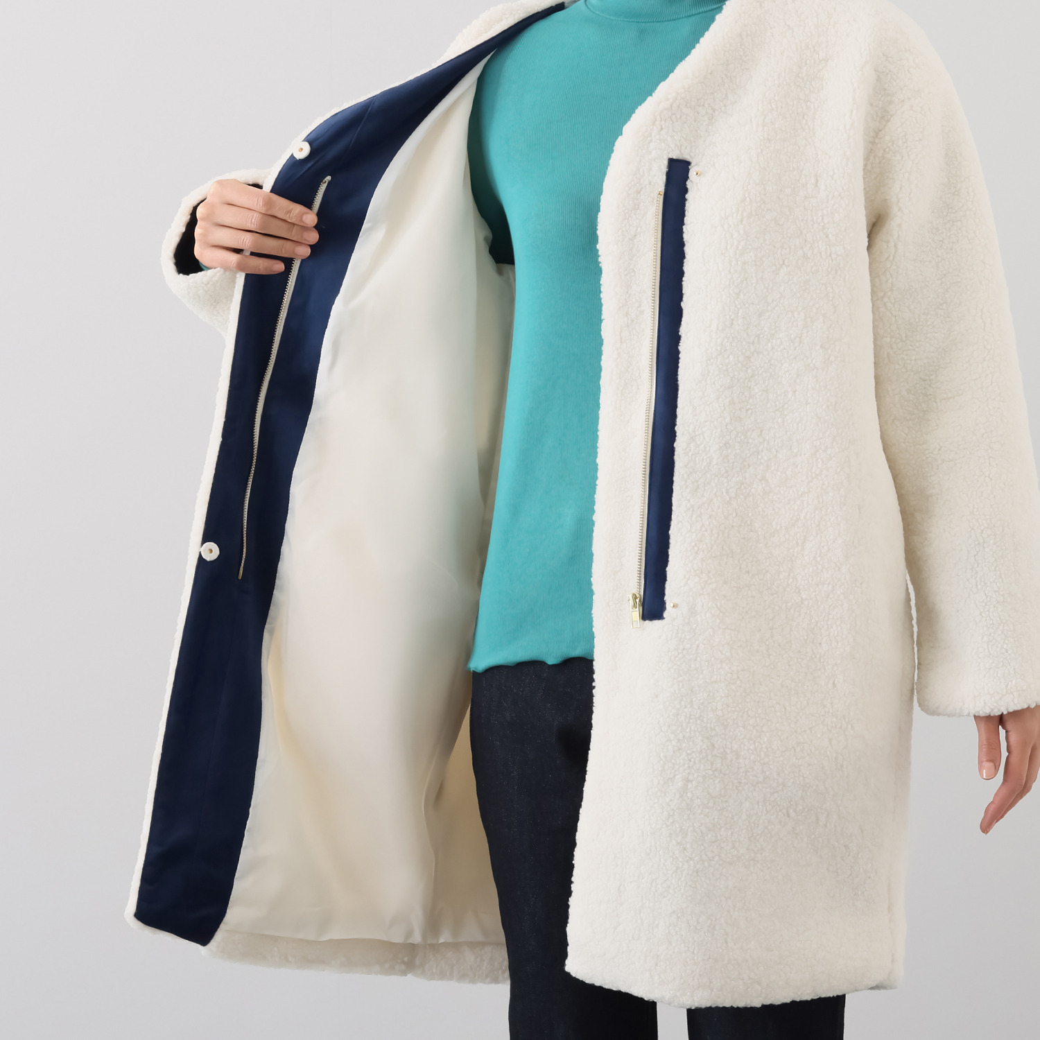 ラ　ヴァーグ　デトワール 軽やかで暖かい すっきりシルエットの リラックスボアコート