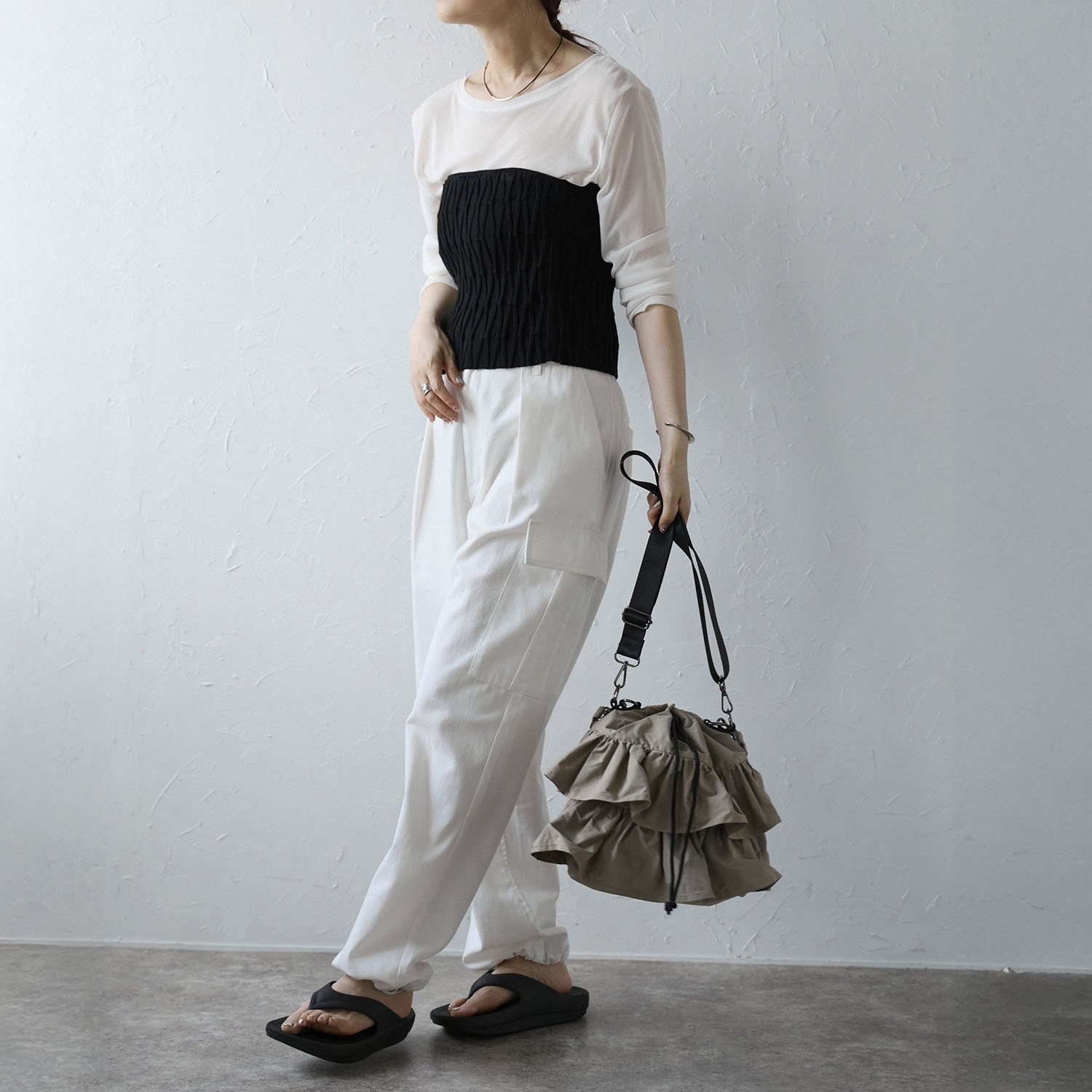 グッシオイタリー ミニフリル ２ウェイショルダーバッグ