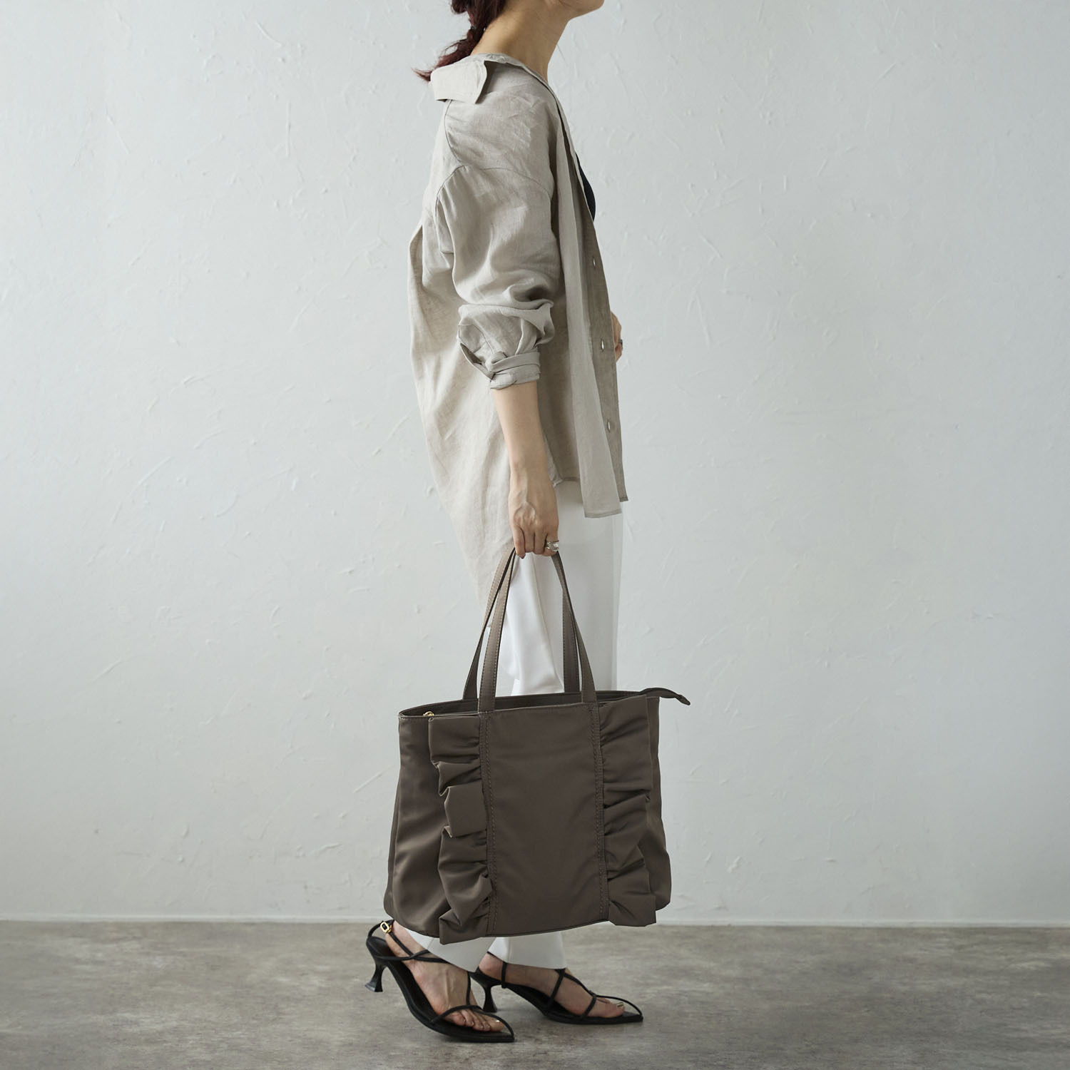 グッシオイタリー フリルアクセント トートバッグ