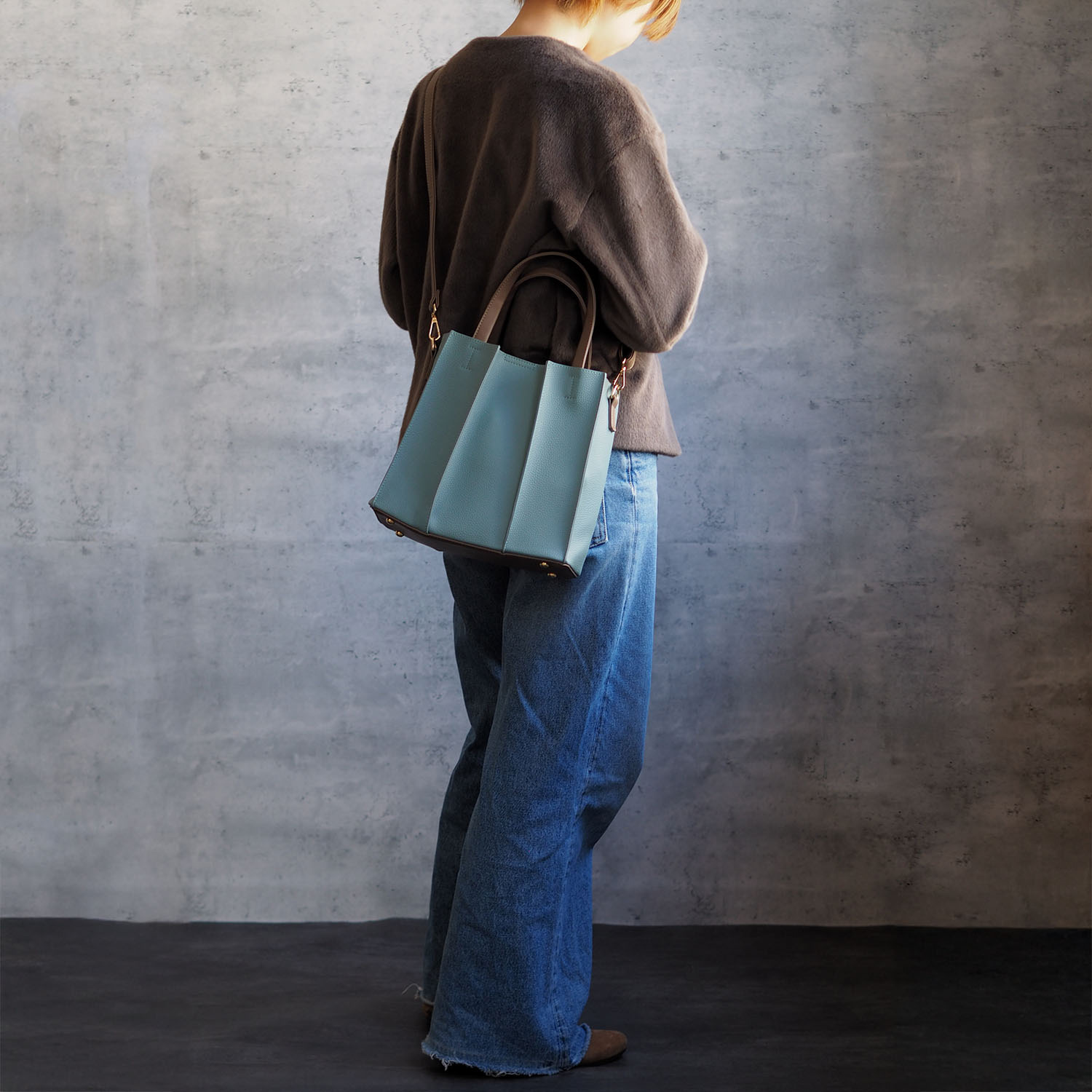 グッシオイタリー ２ウェイトートバッグ ＜ポーチ付＞