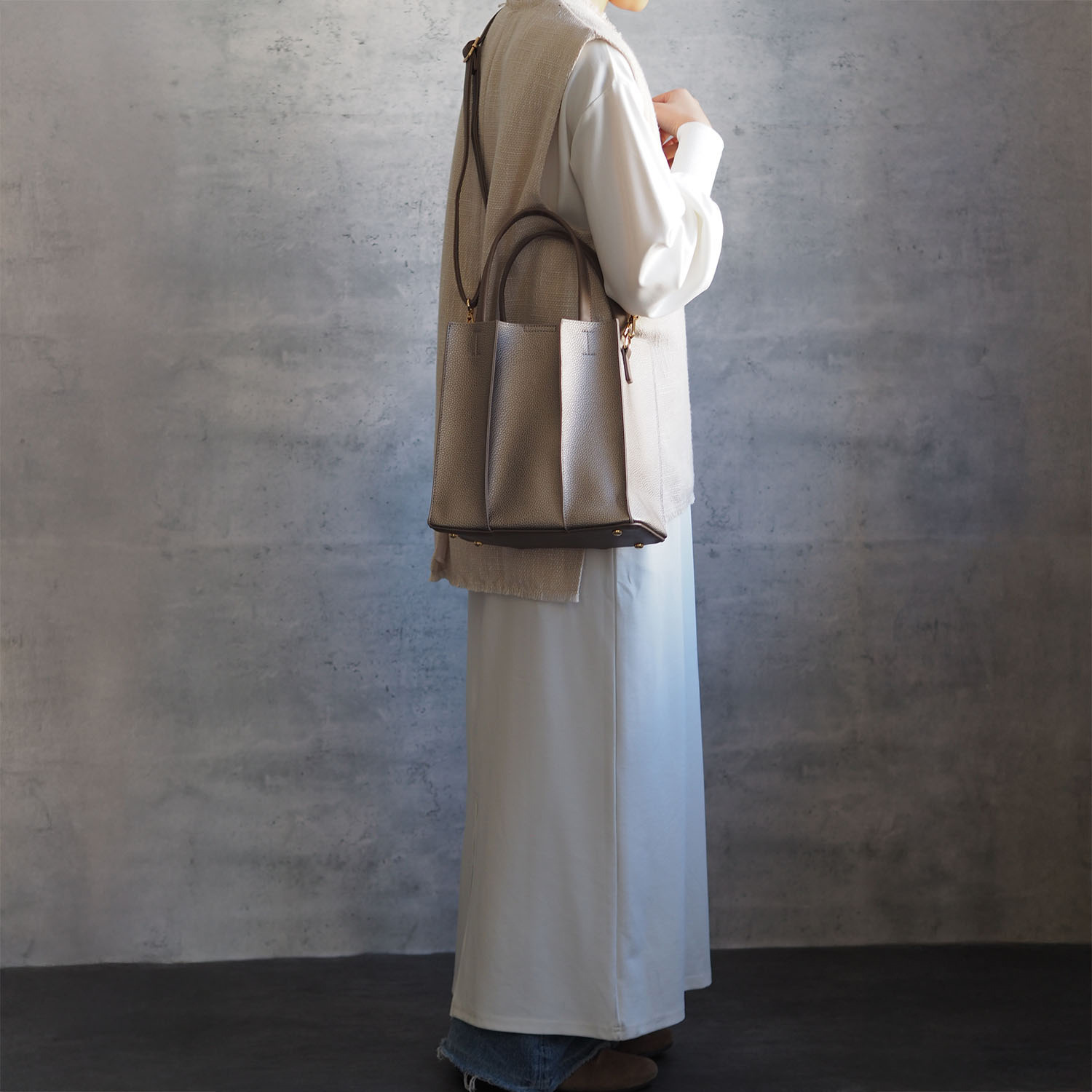 グッシオイタリー ２ウェイトートバッグ ＜ポーチ付＞