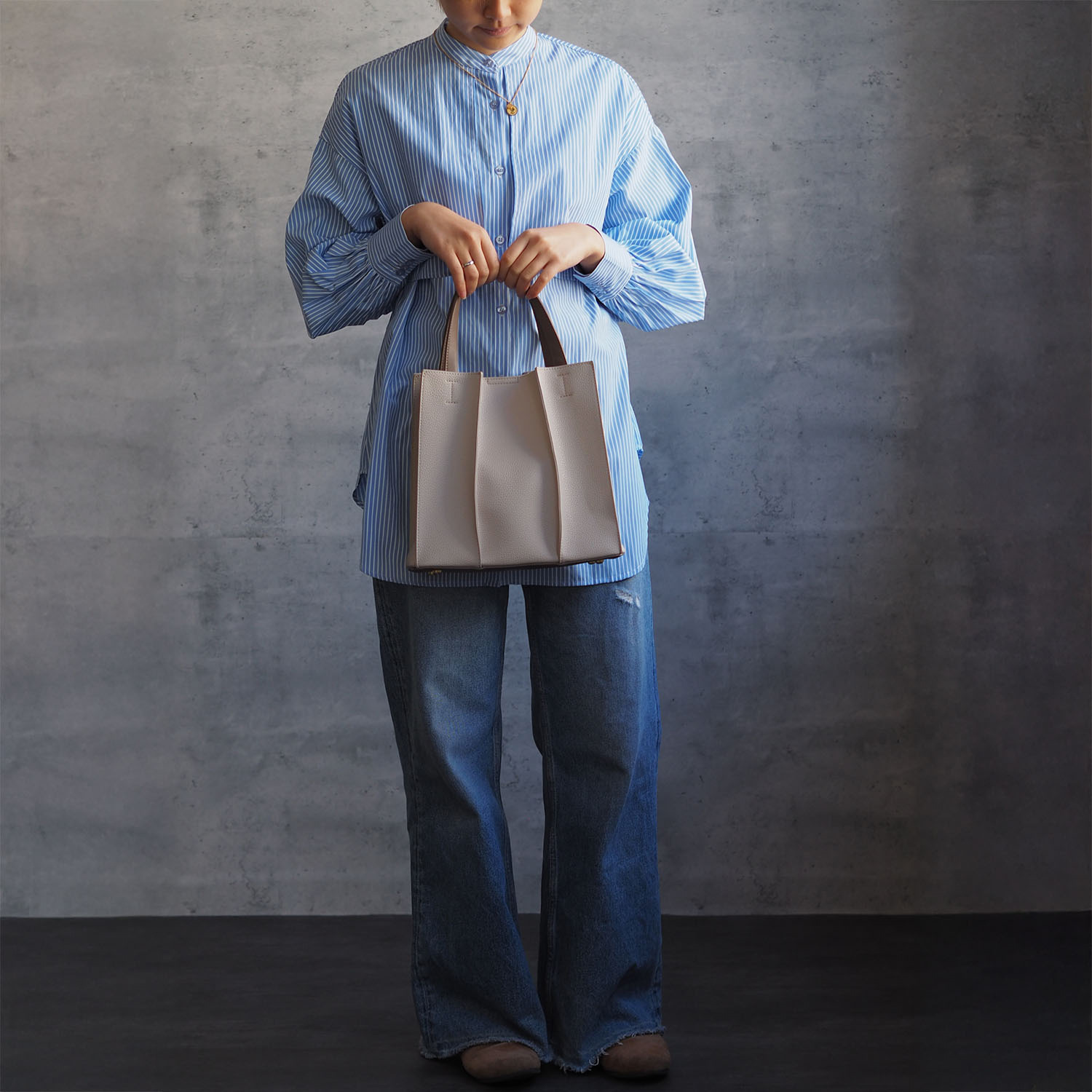 グッシオイタリー ２ウェイトートバッグ ＜ポーチ付＞