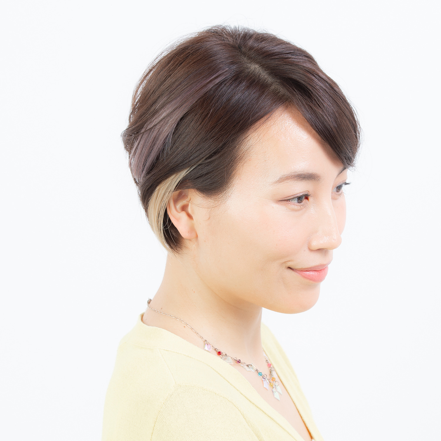 ＫＡＺＵＥウイッグ 上品で立体的に見える色＆ 自毛となじみやすい！ 大人の ショートカラーエクステ 同色２本セット