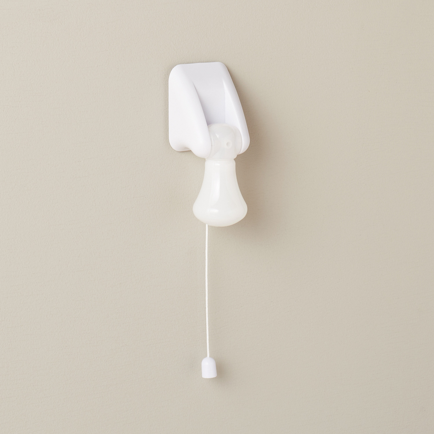 ひもでオンオフ！ 持ち運びもできる 電池式ひも引きライト １０個セット