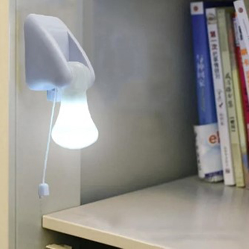 ひもでオンオフ！ 持ち運びもできる 電池式ひも引きライト １０個セット