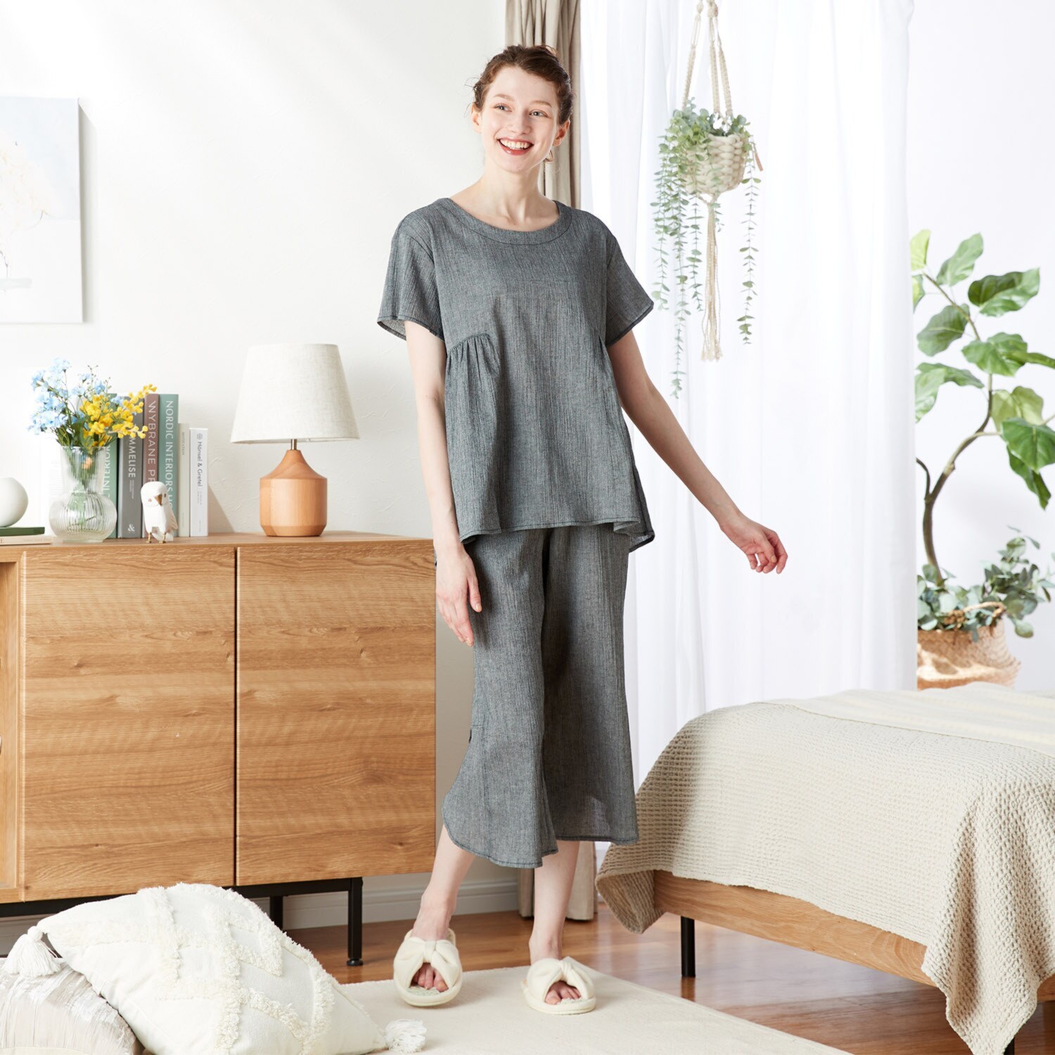 リラキュート 吸水速乾 綿１００％クレープ サイドギャザーＴシャツ＆ 切替フリル七分丈パンツ