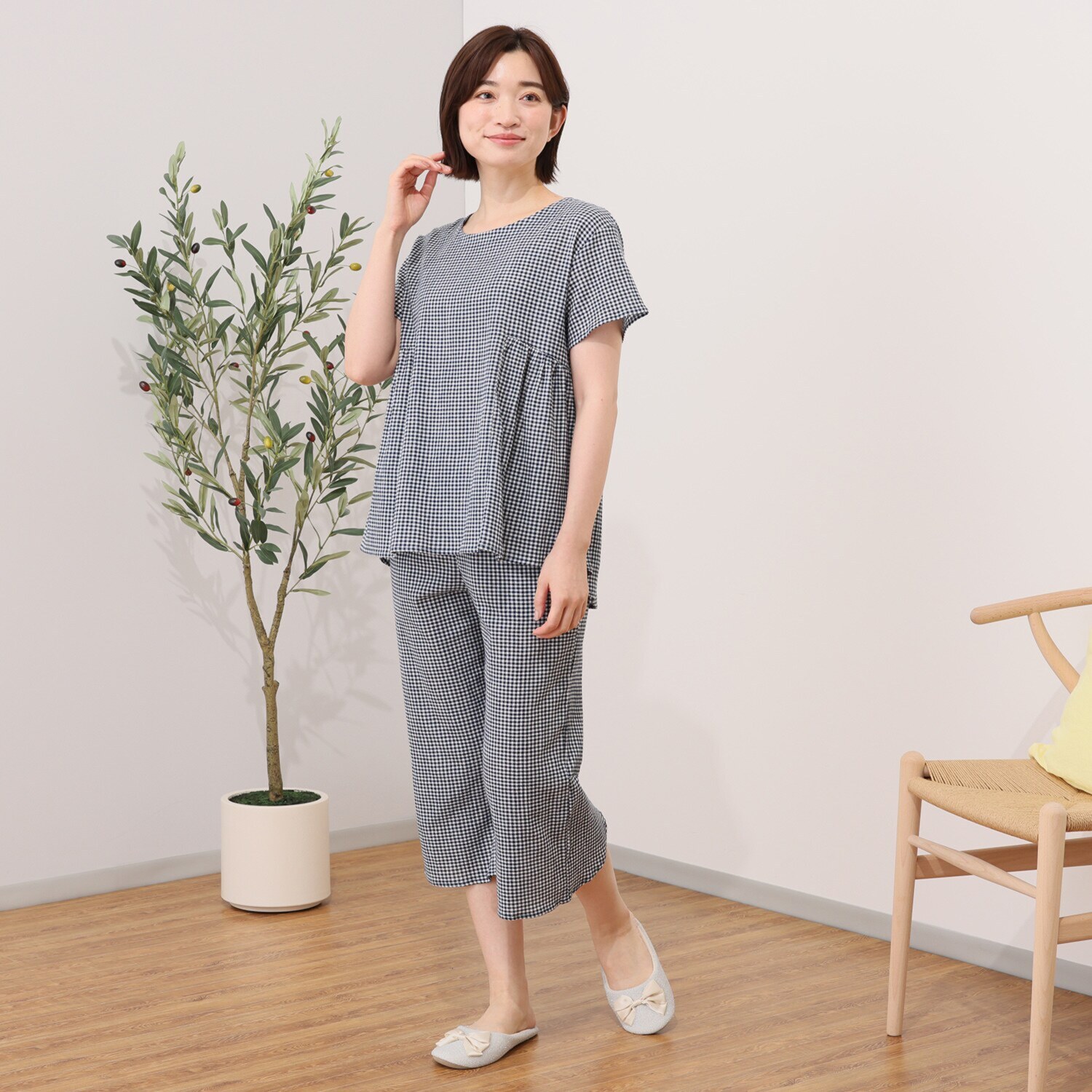 リラキュート 吸水速乾 綿１００％クレープ サイドギャザーＴシャツ＆ 切替フリル七分丈パンツ