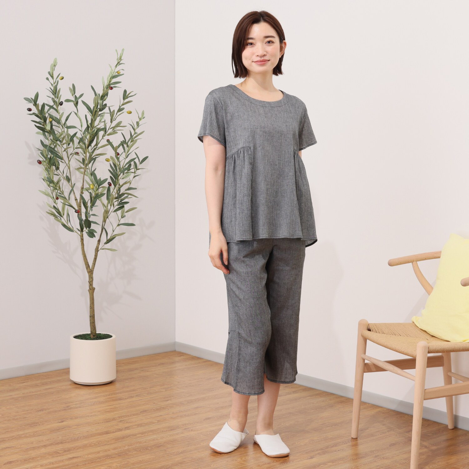 リラキュート 吸水速乾 綿１００％クレープ サイドギャザーＴシャツ＆ 切替フリル七分丈パンツ