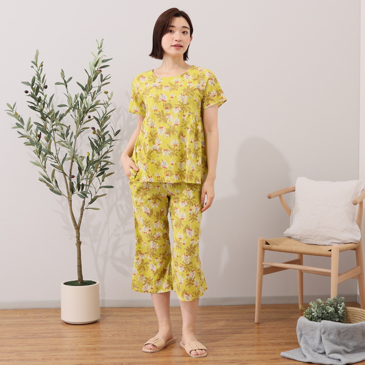 リラキュート 吸水速乾 綿１００％クレープ サイドギャザーＴシャツ＆ 切替フリル七分丈パンツ