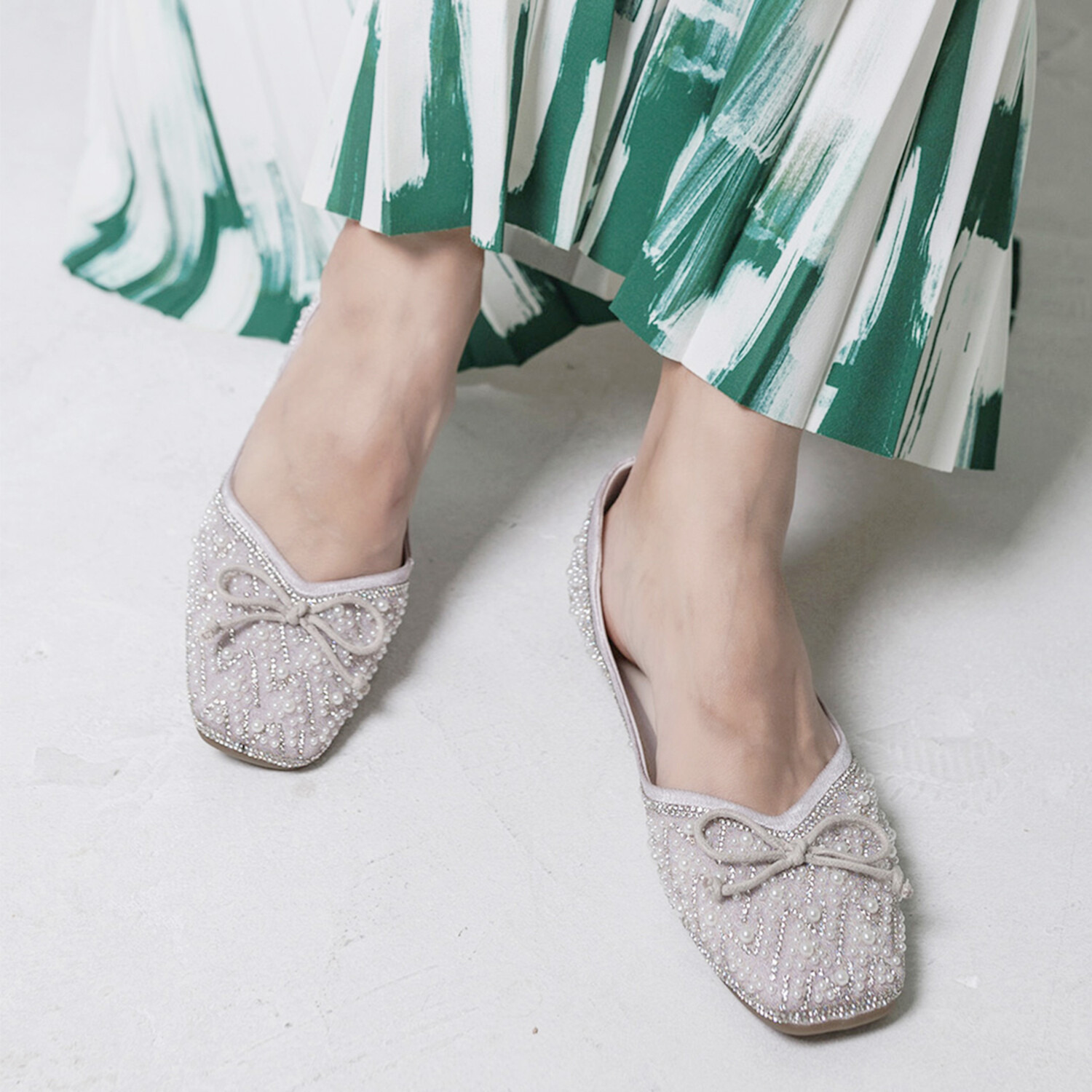 ムーム 大人ガーリー ビジュウバレエシューズ