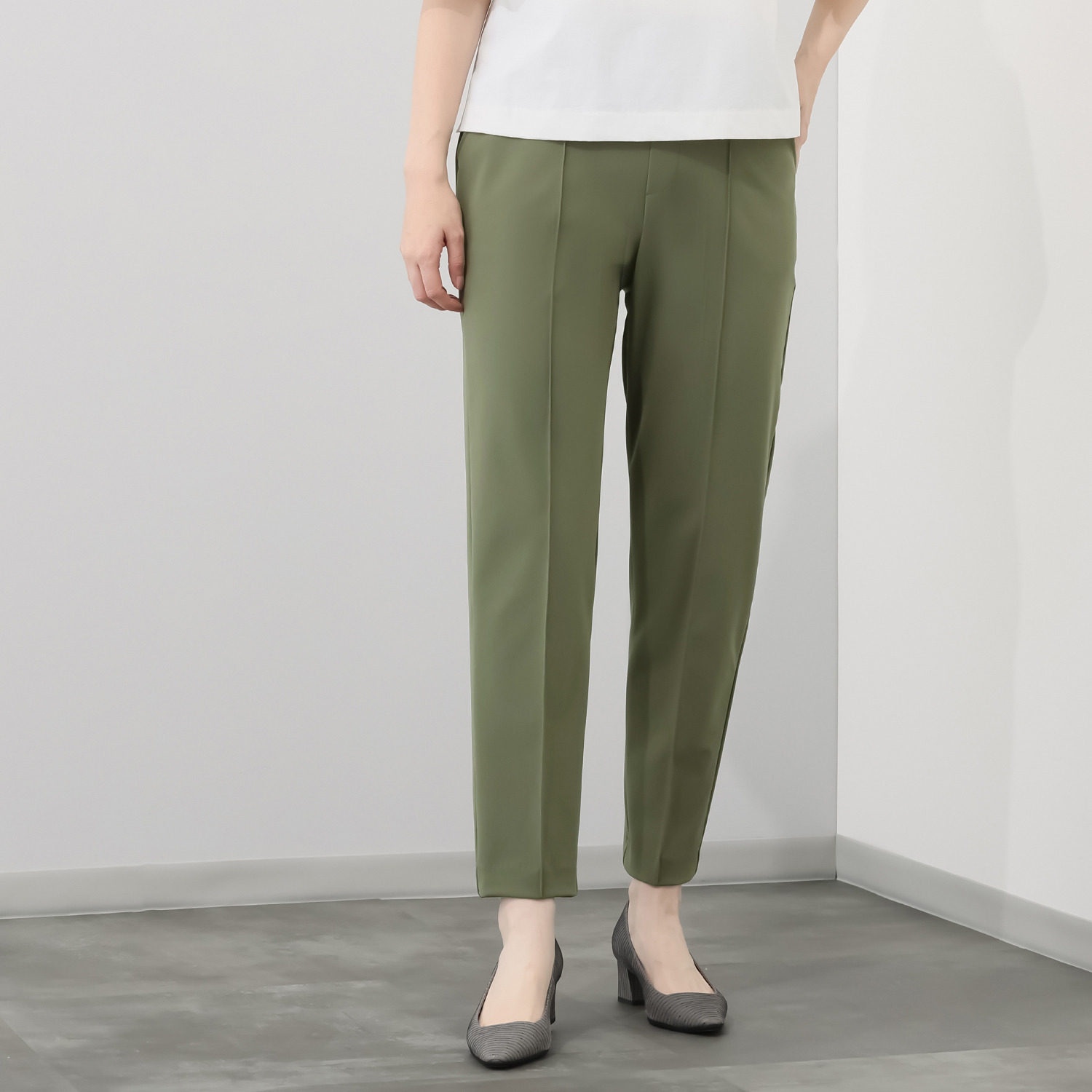 ＴＡＫＵＭＩＢＡ 接触冷感・速乾・防シワ サーラドライ テーパードパンツ ＜股下６５ｃｍ＞