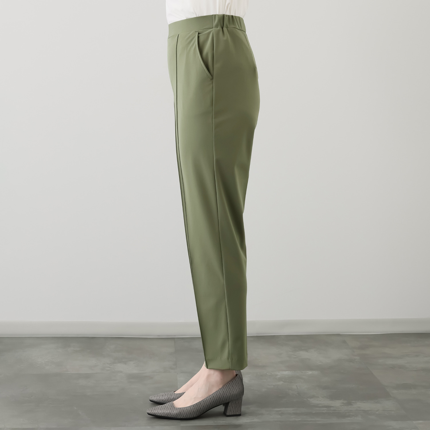 ＴＡＫＵＭＩＢＡ 接触冷感・速乾・防シワ サーラドライ テーパードパンツ ＜股下６５ｃｍ＞