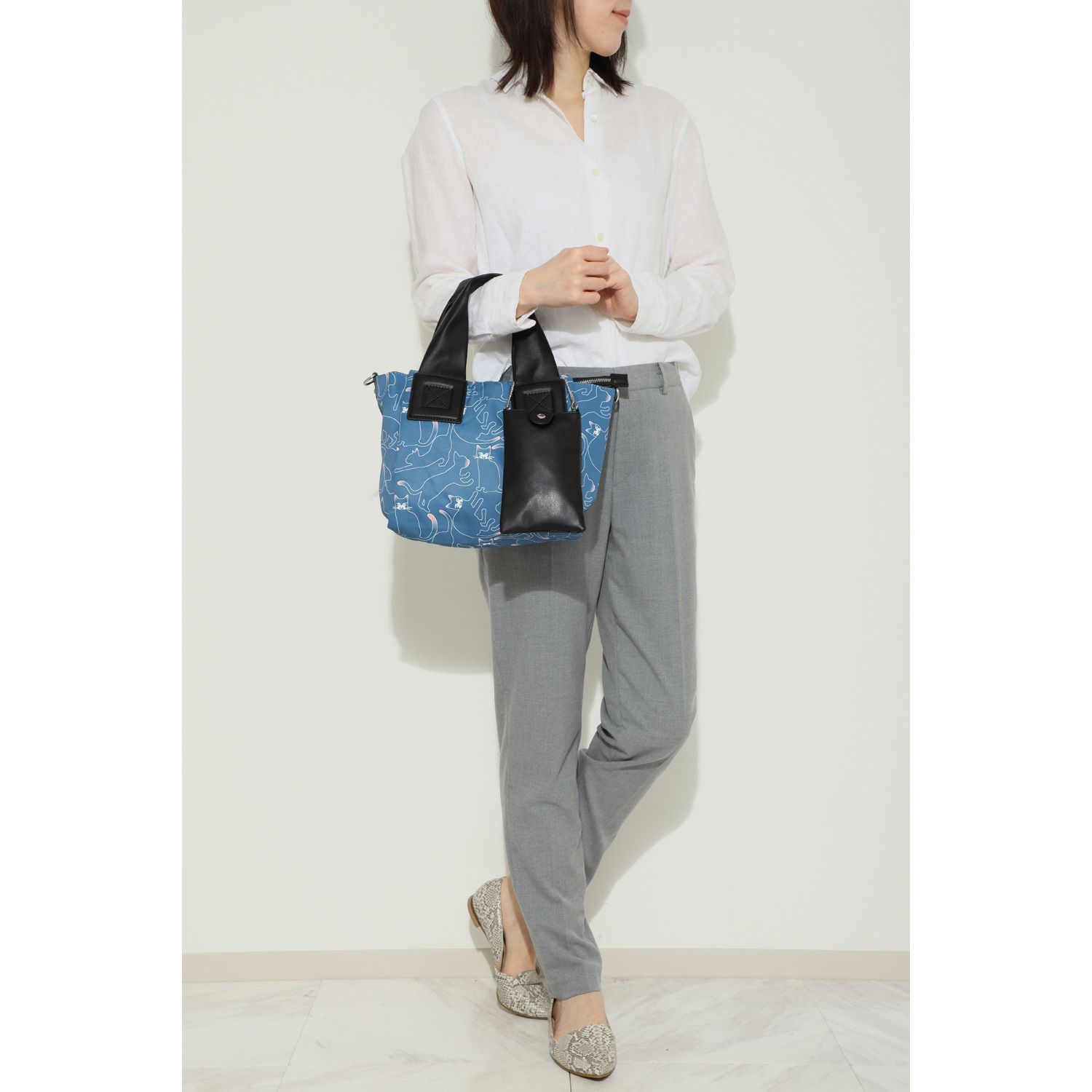 ビースター はっ水 １０ポケット ２ウェイミニトートバッグ ＜スマホポーチ付＞