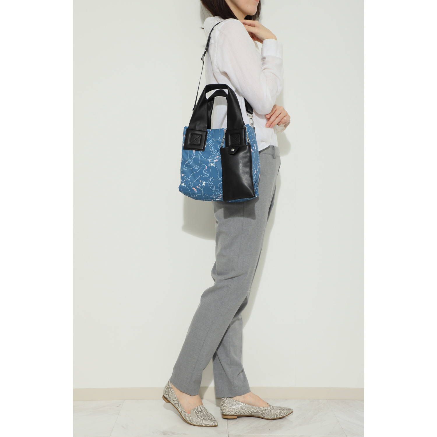 ビースター はっ水 １０ポケット ２ウェイミニトートバッグ ＜スマホポーチ付＞