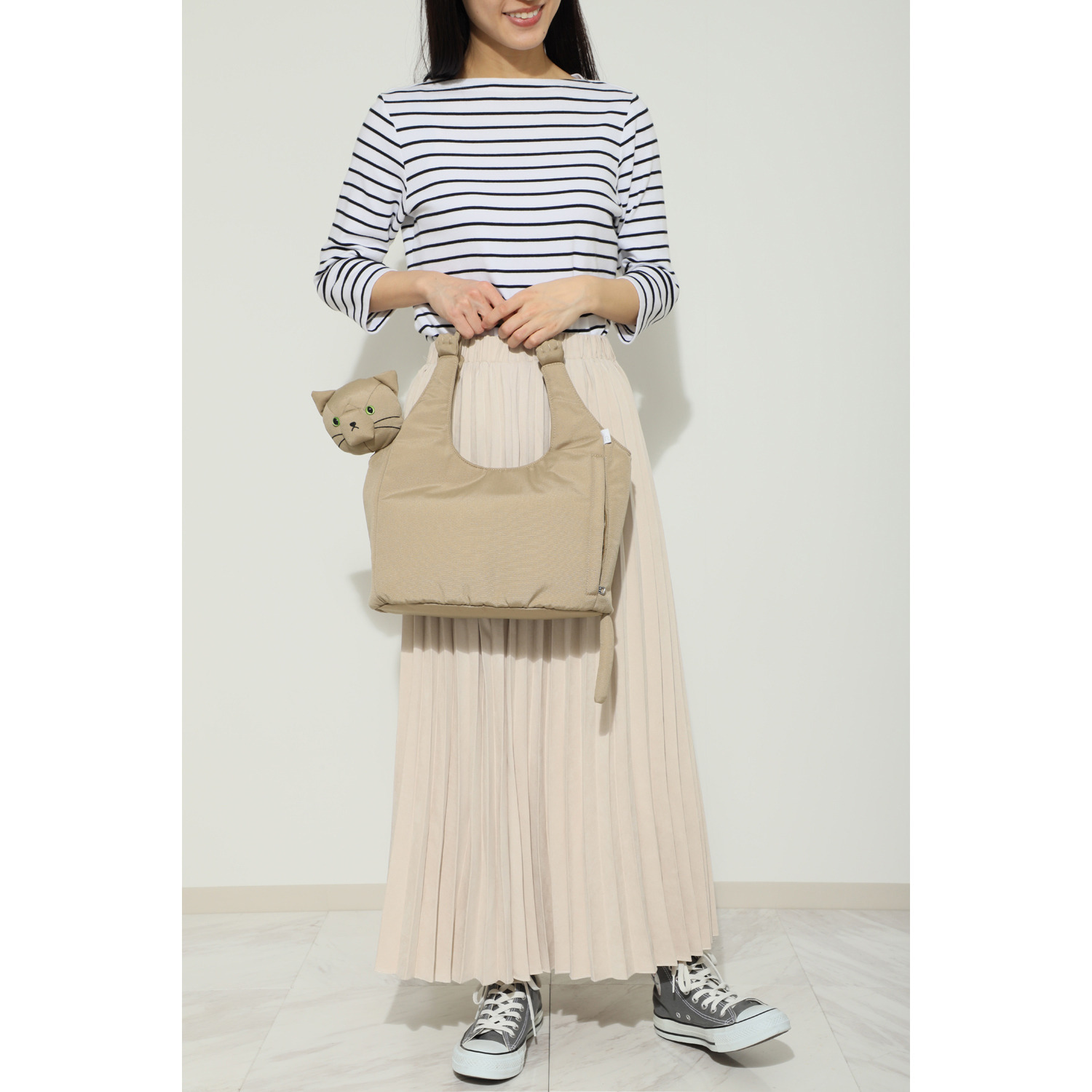 ルートート 猫ちゃんとお出かけ！ 肩や腕にぶら下がる のんびりネコトートバッグ ＜ブラブラネコ＞