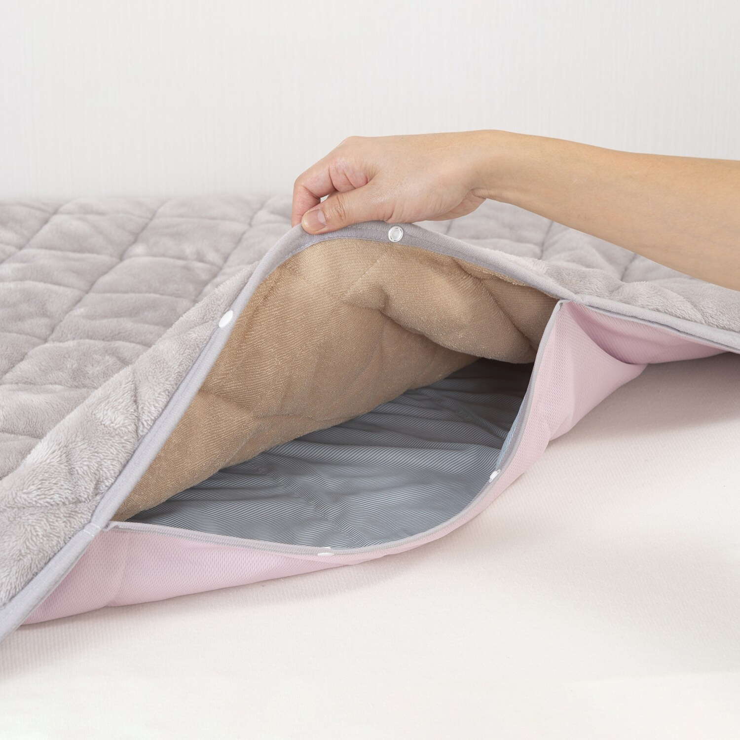 ｎｉｓｈｉｋａｗａ　西川 １枚４役！ 春夏秋冬つかえる ４シーズン敷きパッド ＜シングル＞