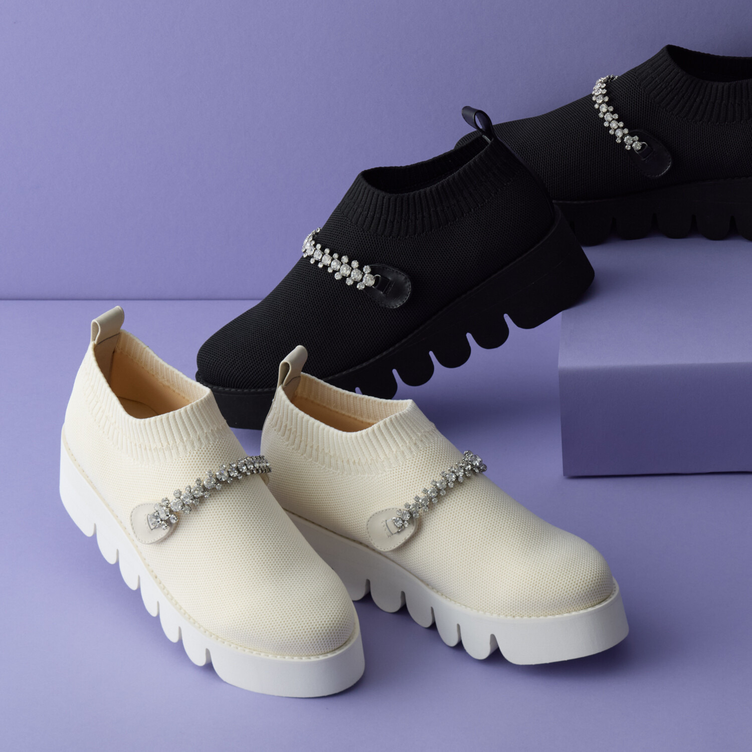 オセアニカ ＜日本製＞ ビジュウモティーフ ニットスリッポン