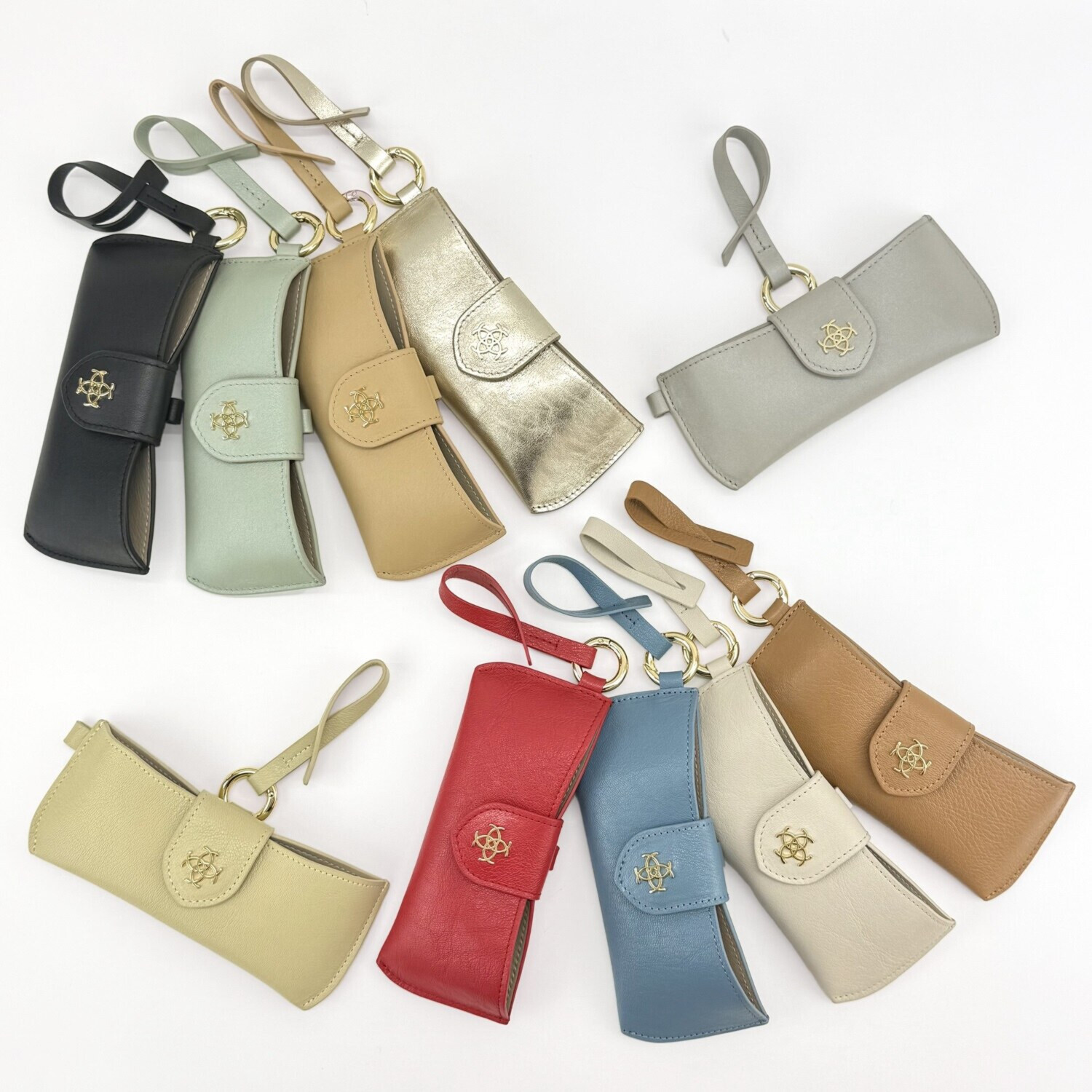 カワカラ マルチアレンジ チャーム型 レザーメガネケース