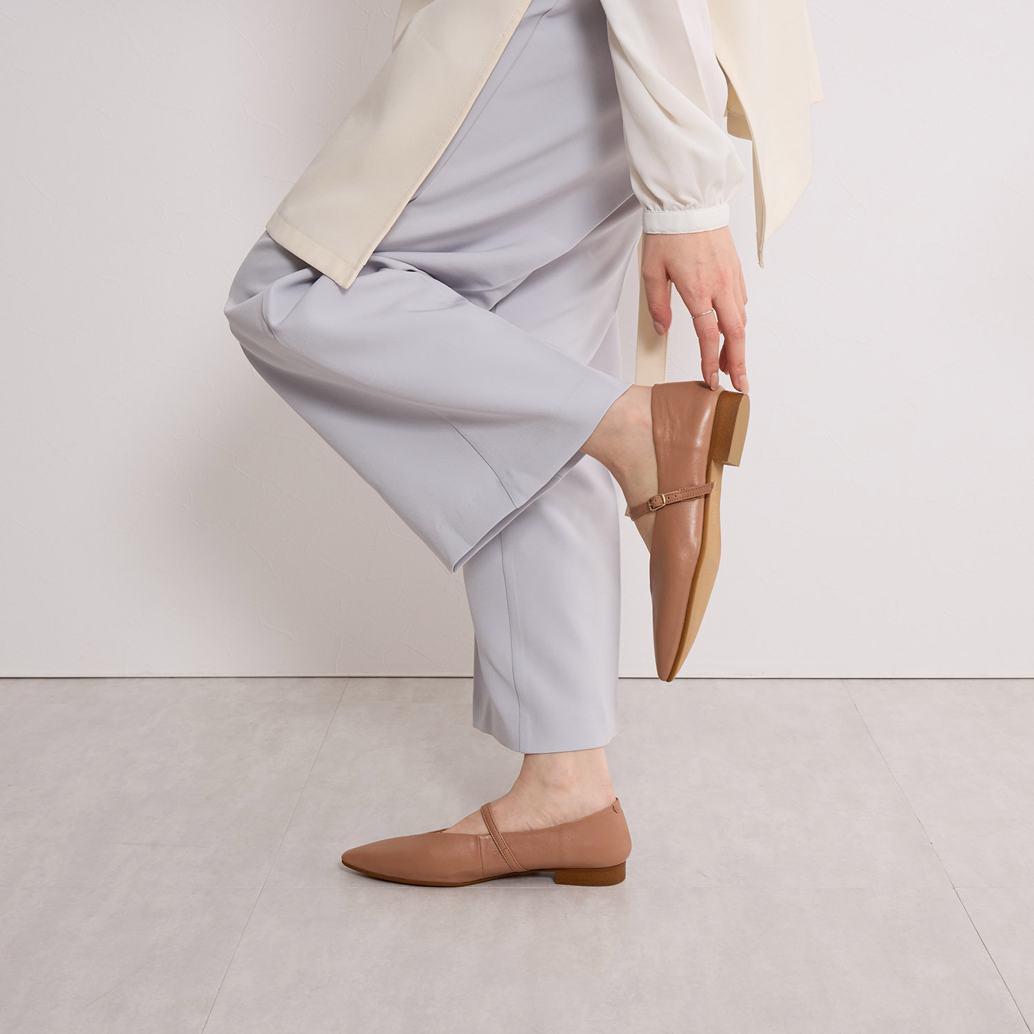 卑弥呼 本革 メリージェーン フラットパンプス