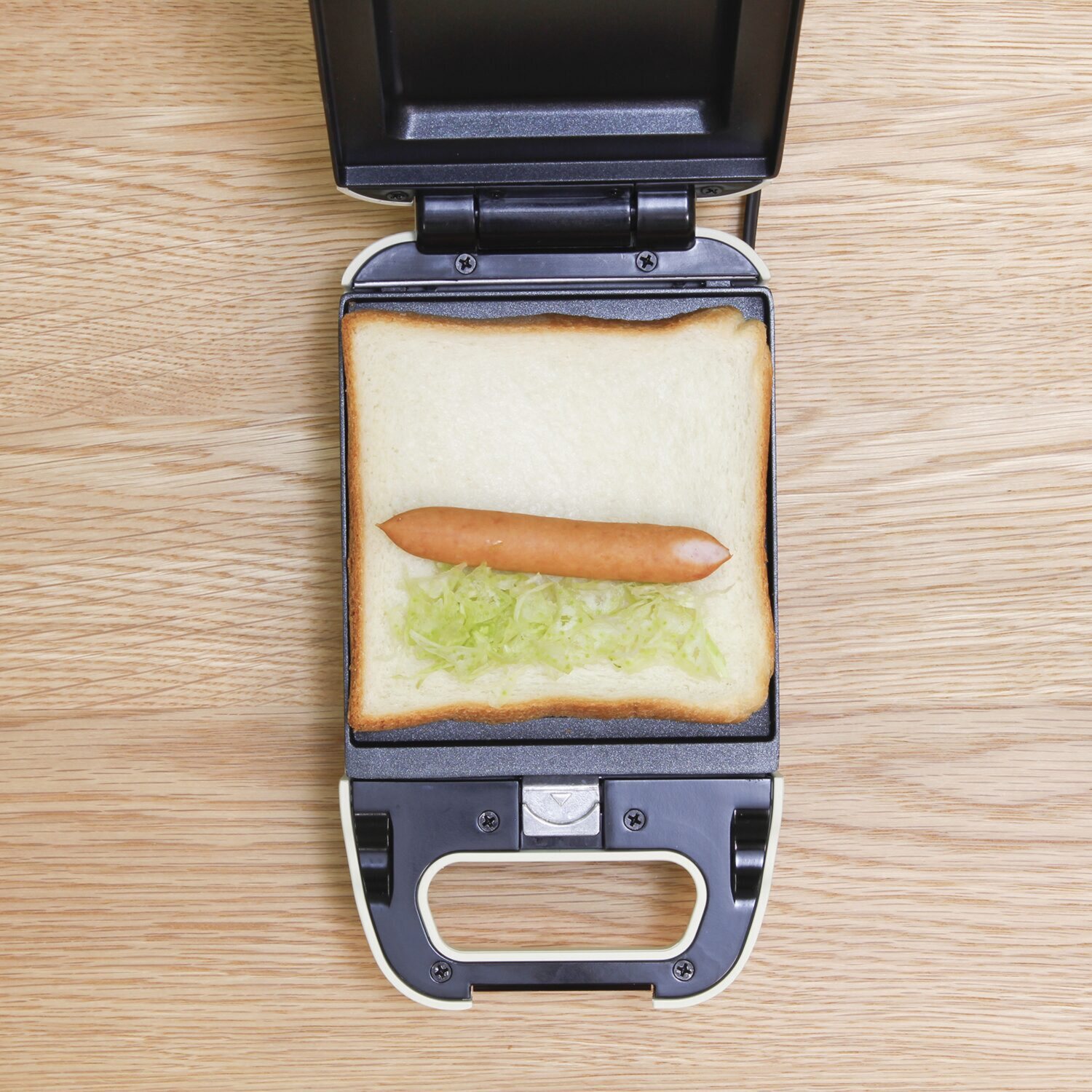 ワッフルもホットサンドも これ１台！ ビタントニオ マイワッフル＆ ホットサンドベーカー