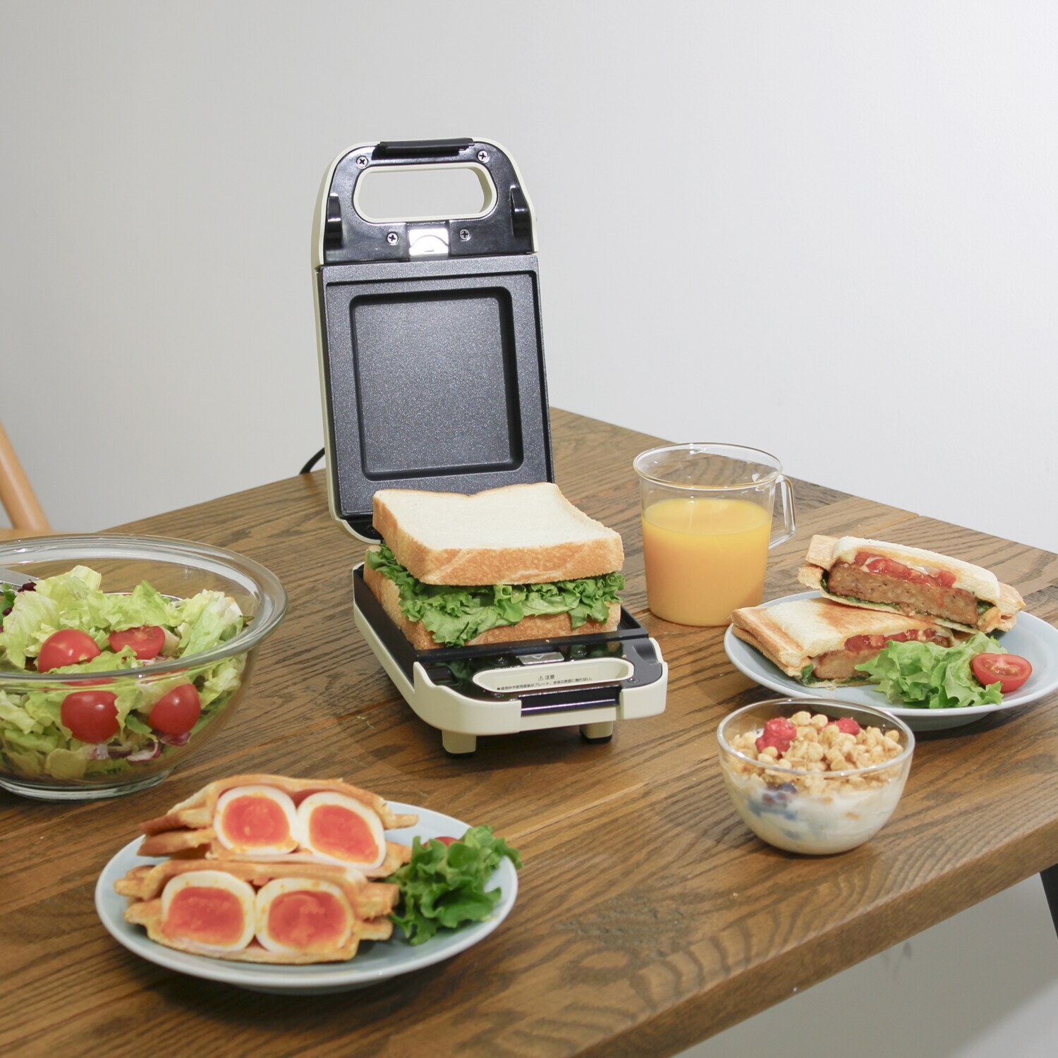 ワッフルもホットサンドも これ１台！ ビタントニオ マイワッフル＆ ホットサンドベーカー