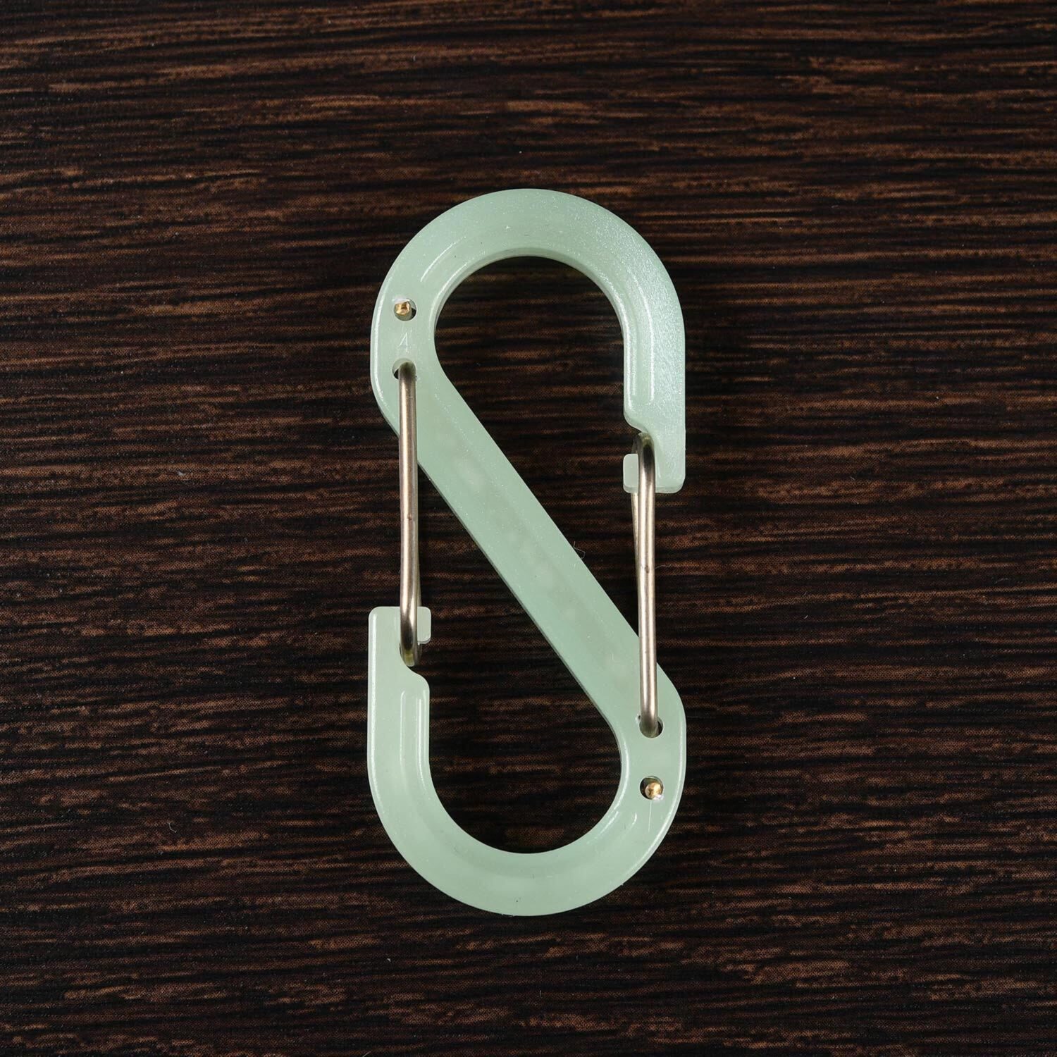 いざという時の目印に！ 光るカラビナ４個セット