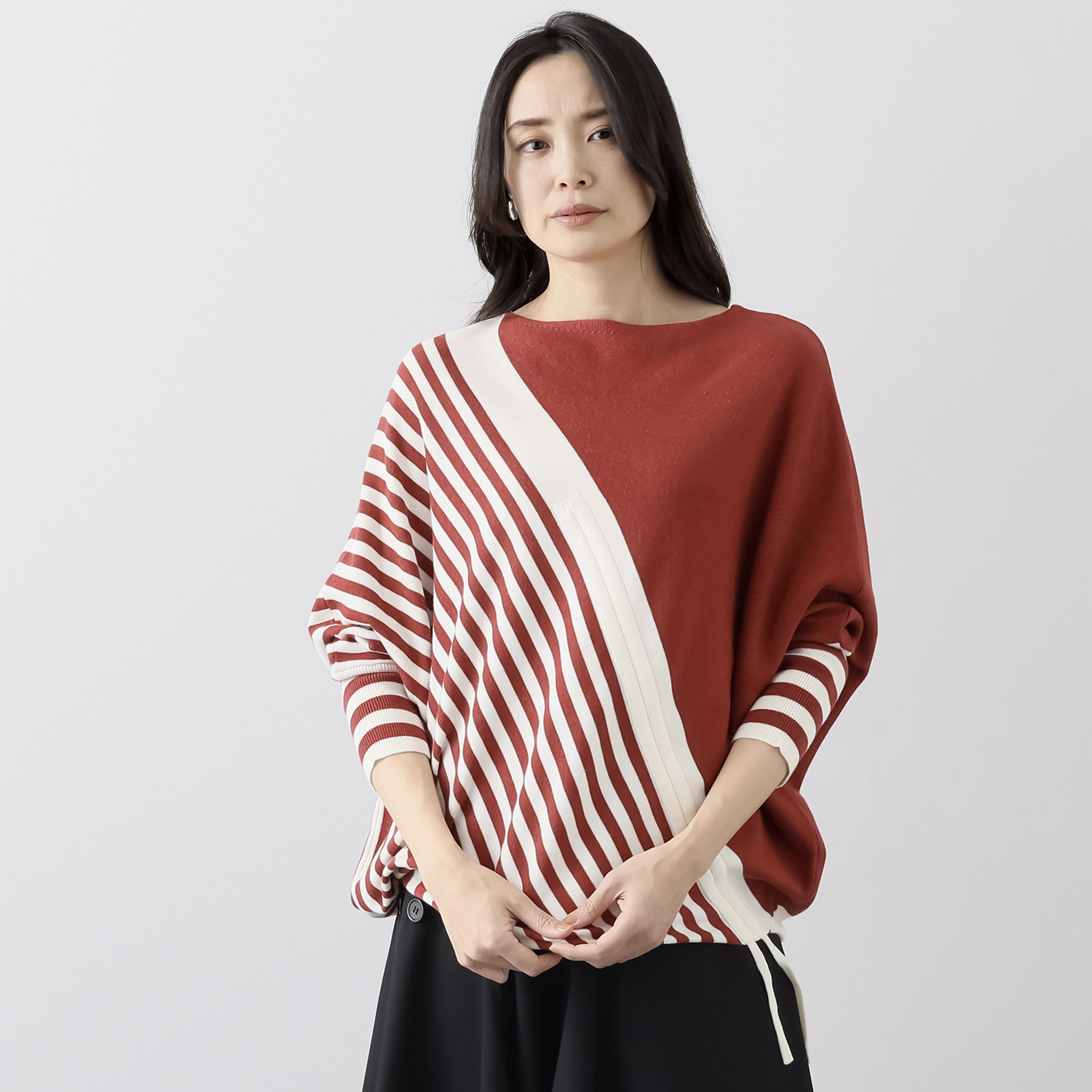 ベルポニー バイアスボーダー柄 ドルマンスリーブ デザインニット プルオーバー