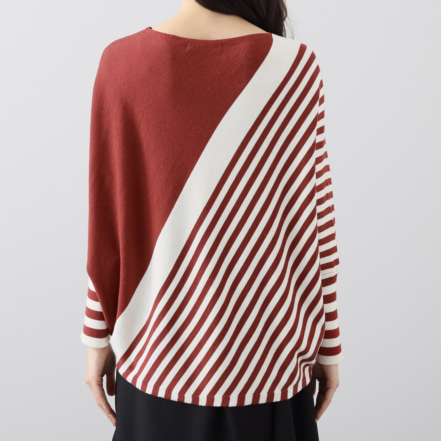 ベルポニー バイアスボーダー柄 ドルマンスリーブ デザインニット プルオーバー