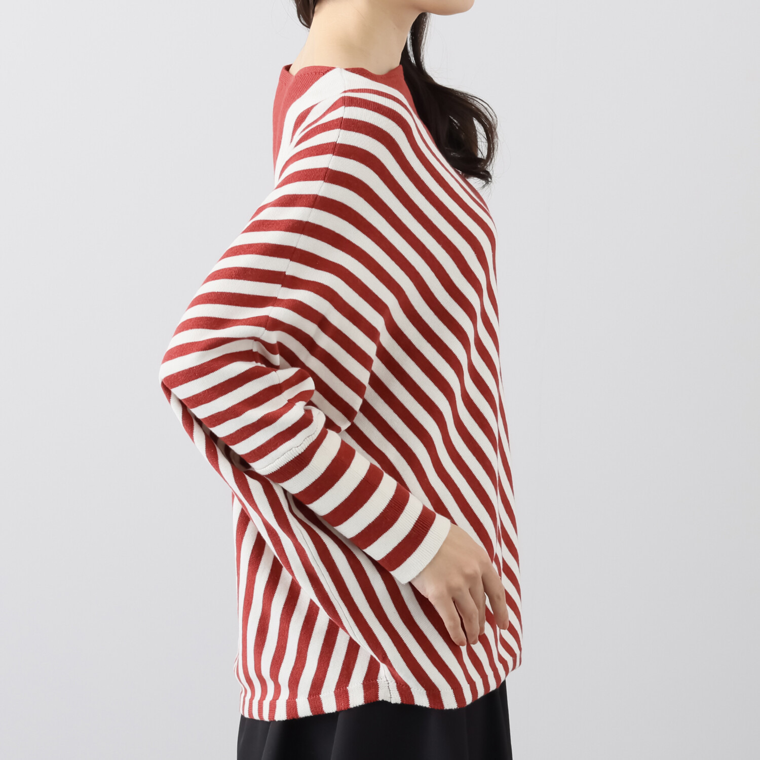 ベルポニー バイアスボーダー柄 ドルマンスリーブ デザインニット プルオーバー