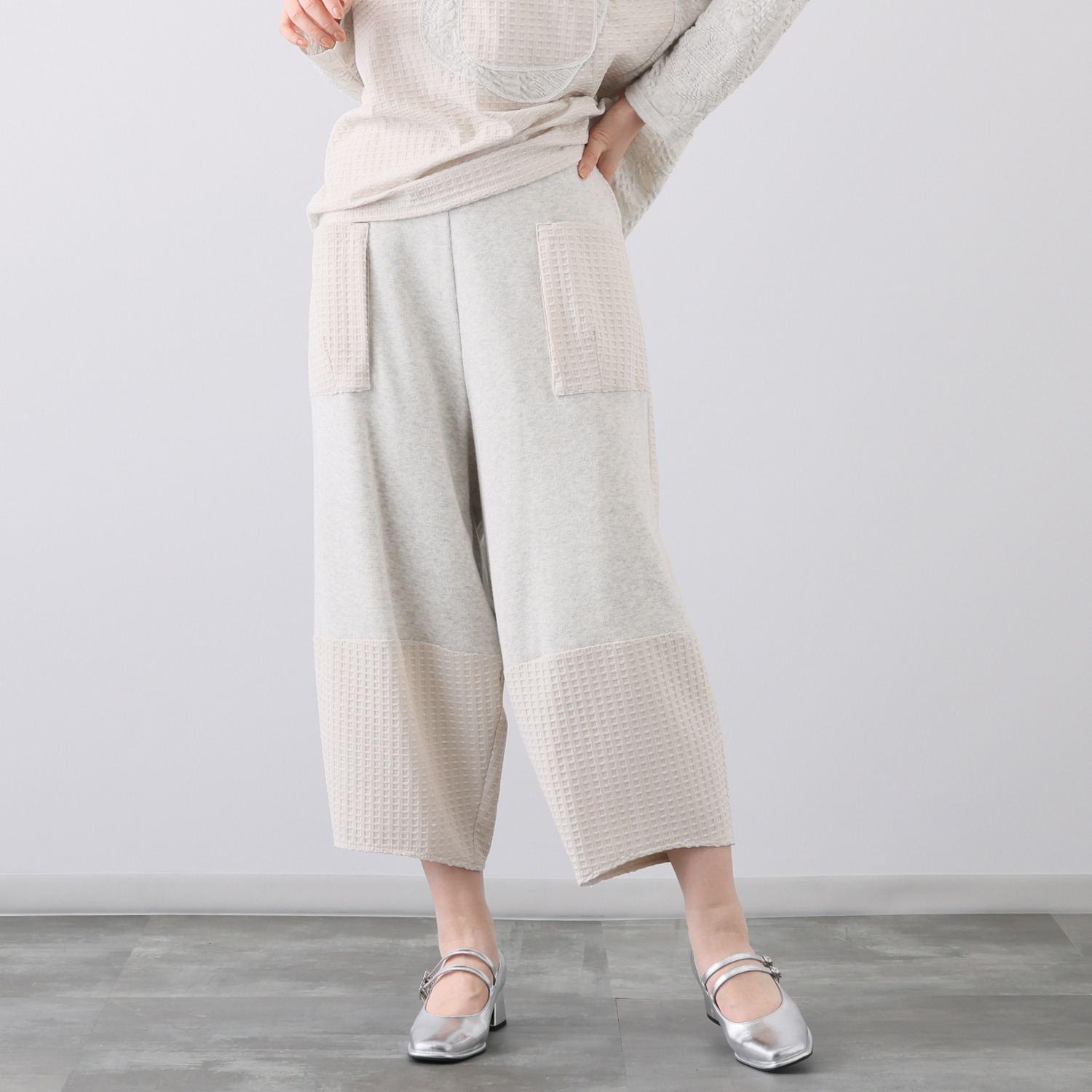 ヨシヨシ バイ　ピージェイ 異素材使い コクーンシルエット デザインワイドパンツ