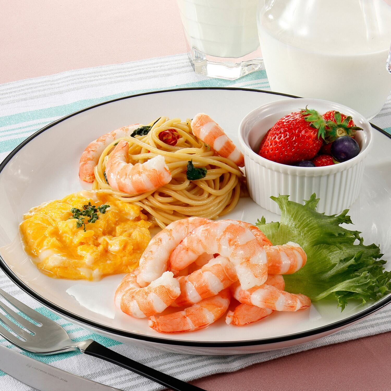 殻ごと蒸した 天然むきえび